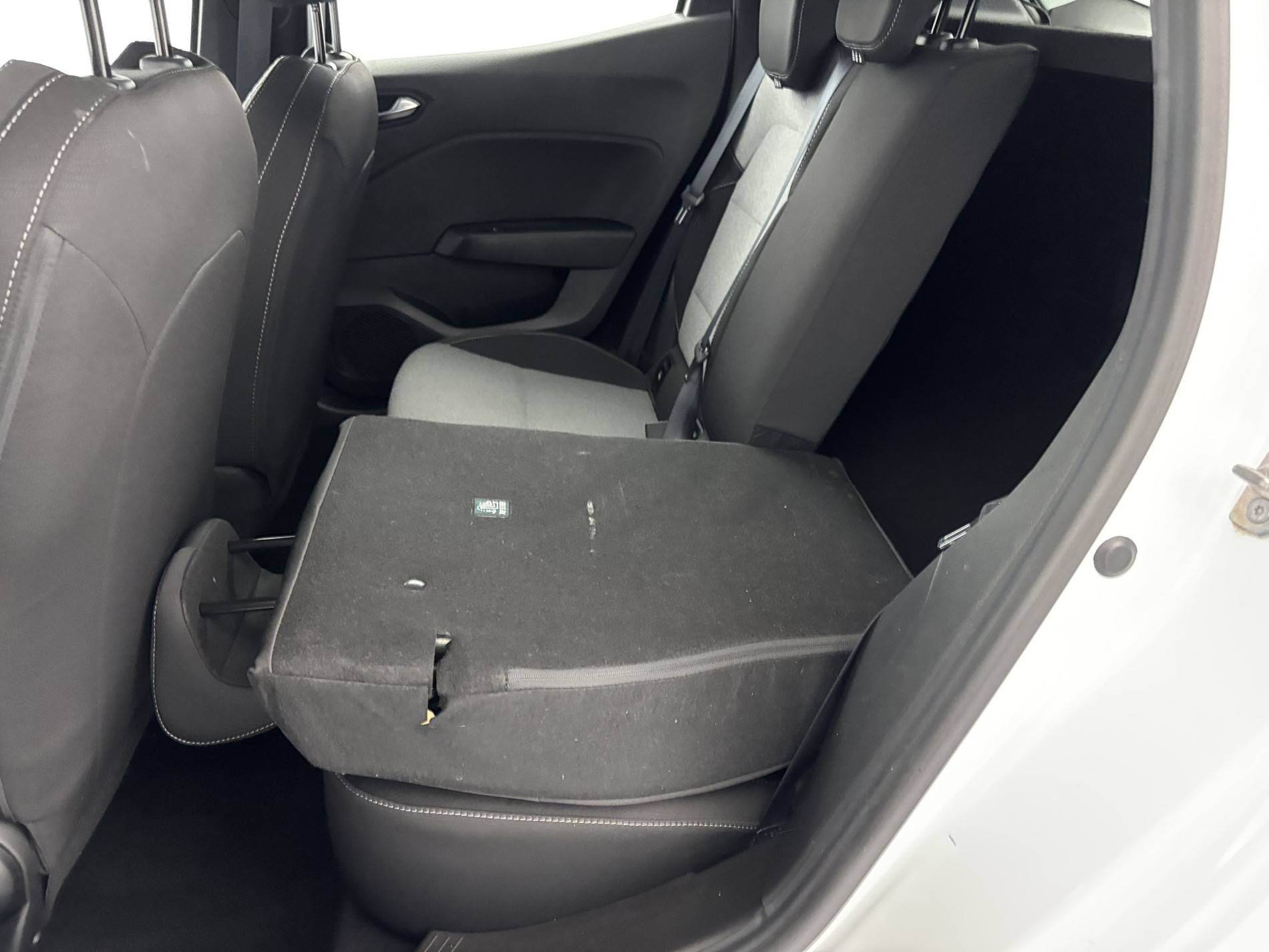 Vente en ligne Renault Clio 5 Clio TCe 90 au prix de 14 190 €