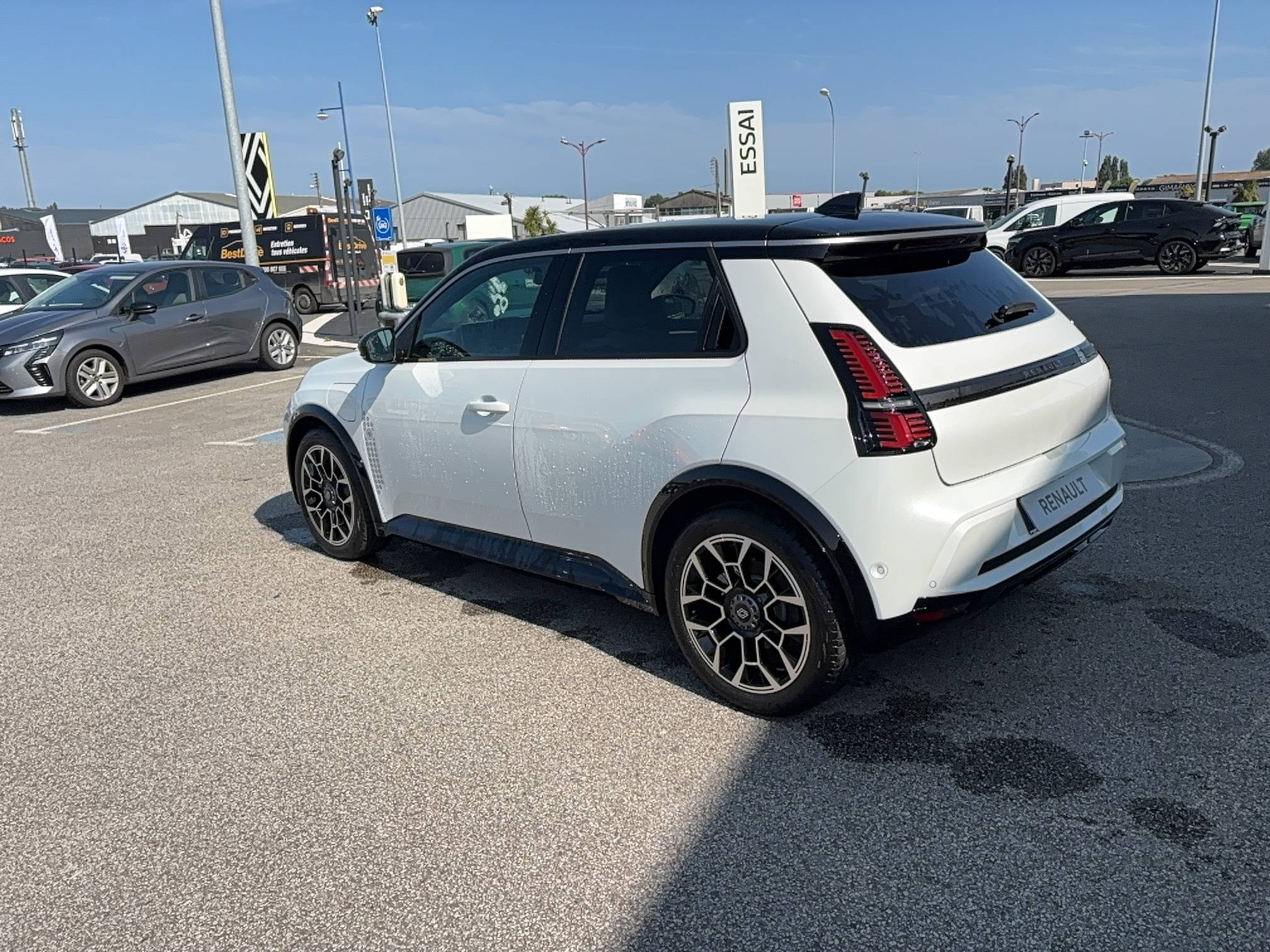 Vente en ligne Renault R5 E-Tech  150 ch autonomie confort au prix de 36 890 €