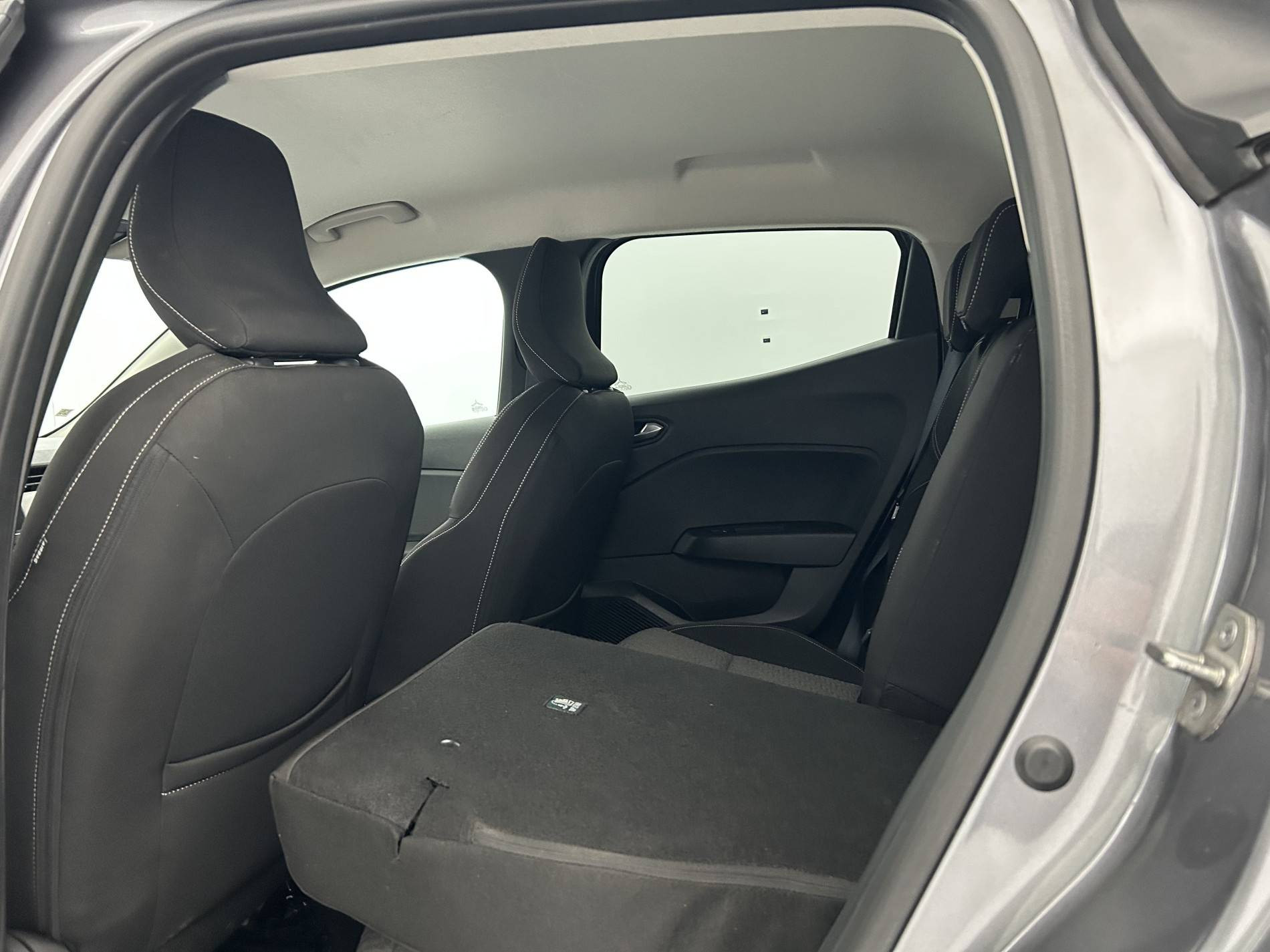 Vente en ligne Renault Clio 5 Clio TCe 90 au prix de 14 790 €