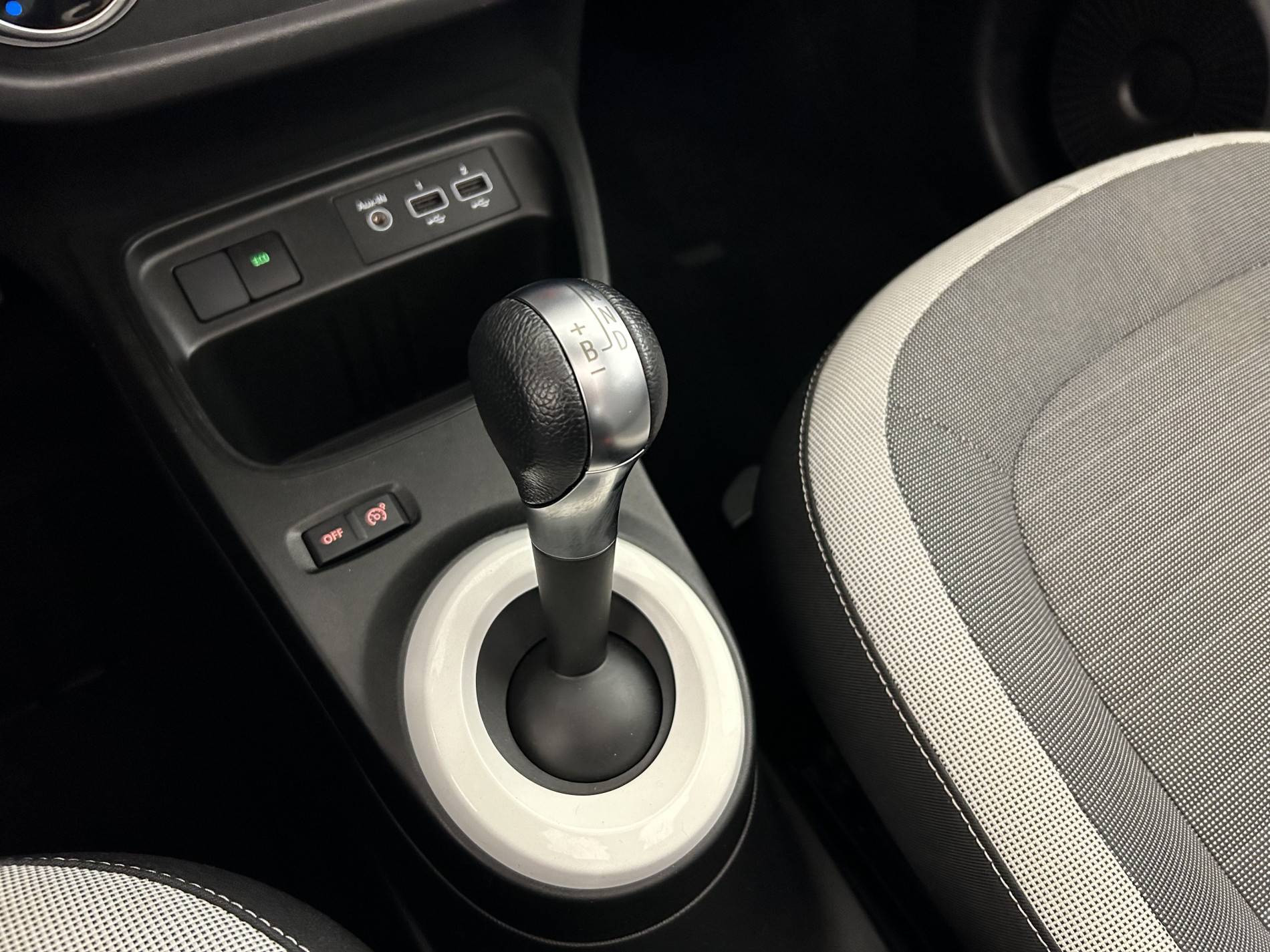 Vente en ligne Renault Twingo Electrique Twingo III E-Tech au prix de 11 990 €