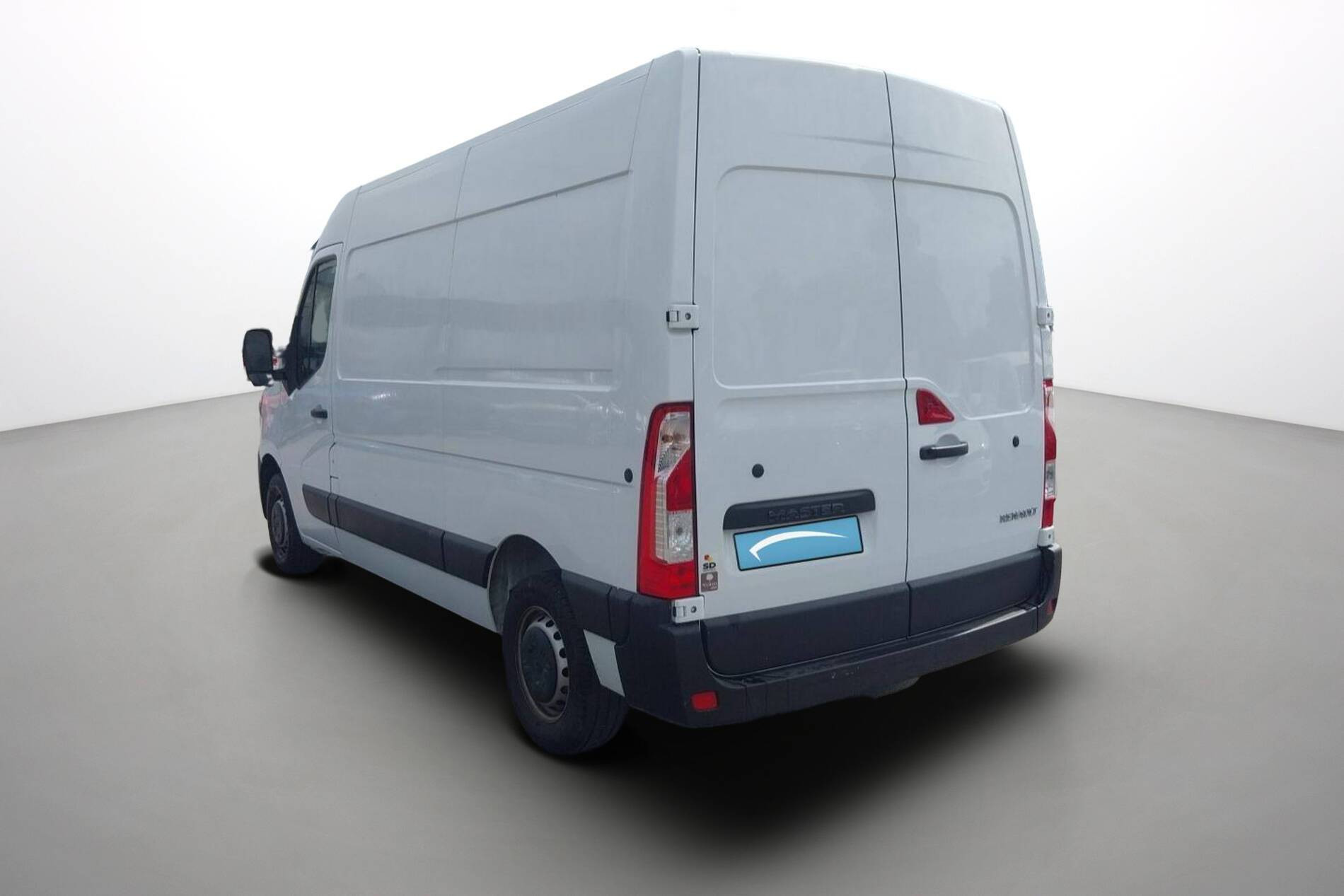 Vente en ligne Renault Master Fourgon MASTER FGN TRAC F3500 L2H2 BLUE DCI 135 au prix de 24 990 €