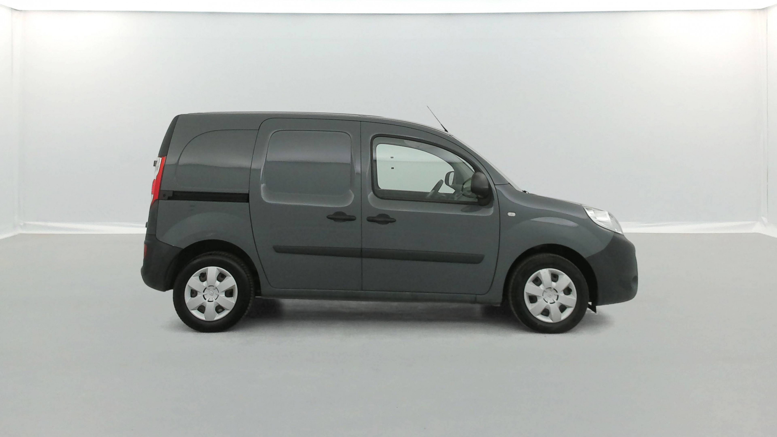 Vente en ligne Renault Kangoo Express  BLUE DCI 80 au prix de 11 990 €