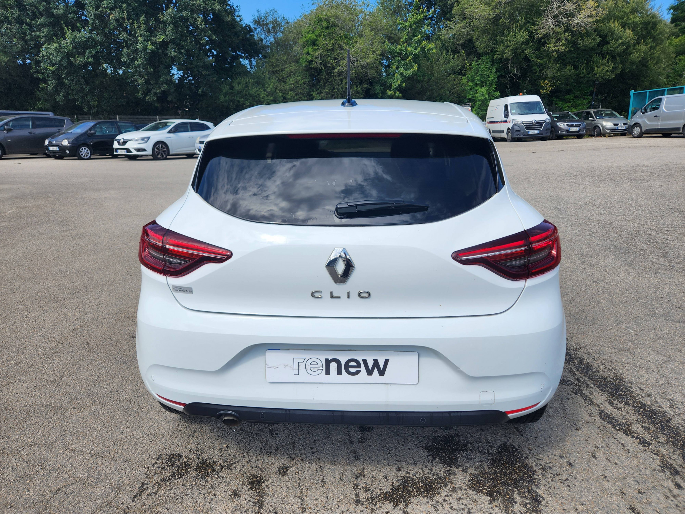 Vente en ligne Renault Clio 5 Clio TCe 90 au prix de 14 599 €
