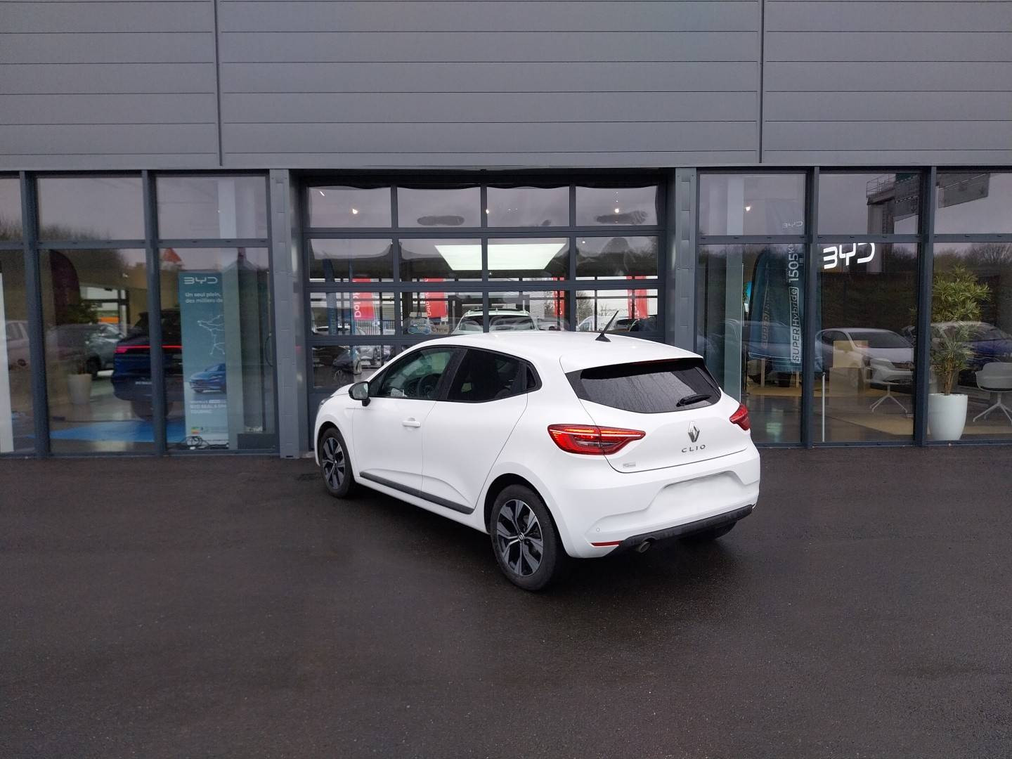 Vente en ligne Renault Clio 5 Clio TCe 90 au prix de 14 950 €