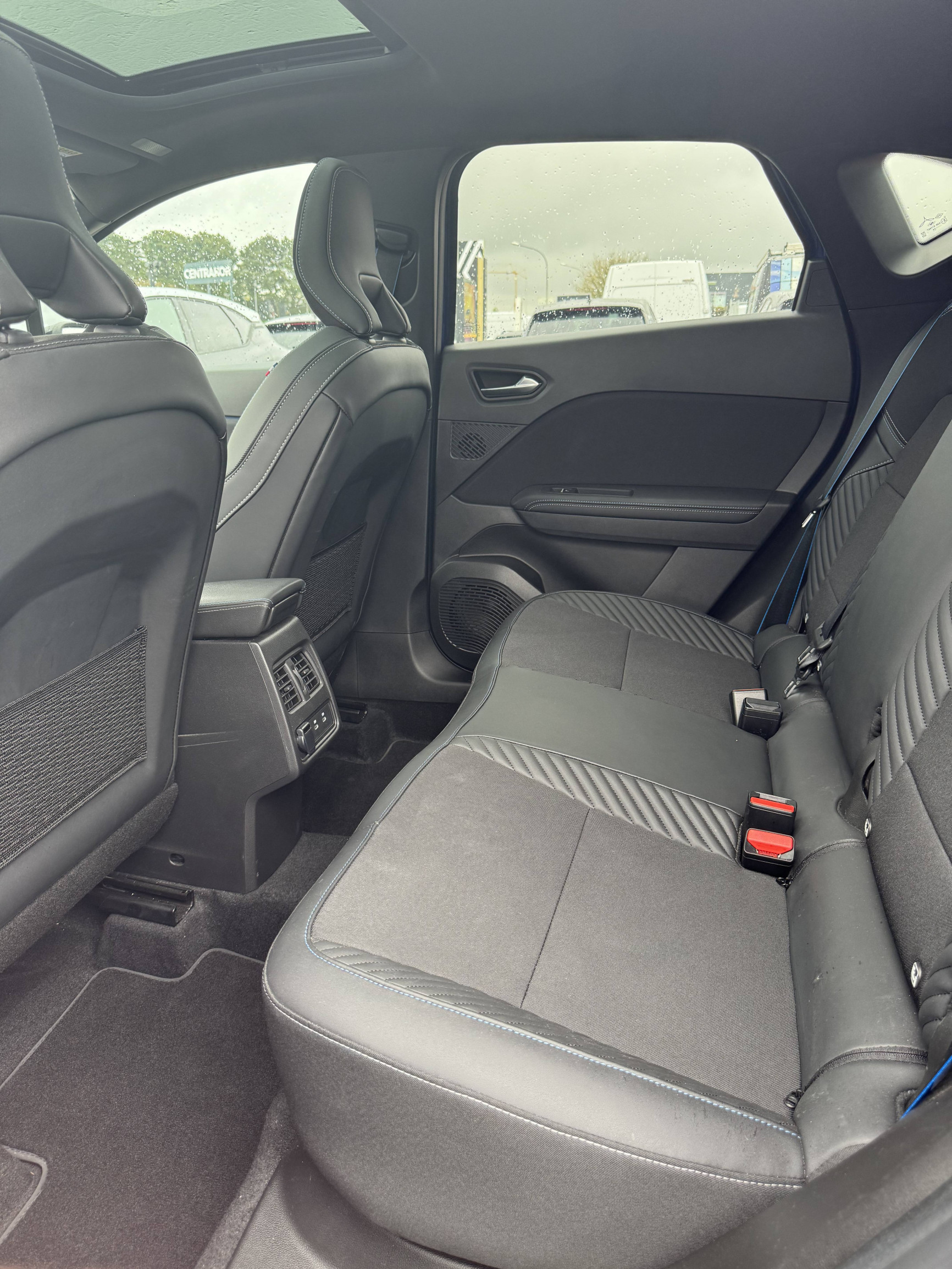 Vente en ligne Renault Captur  E-Tech full hybrid 145 ch au prix de 24 990 €