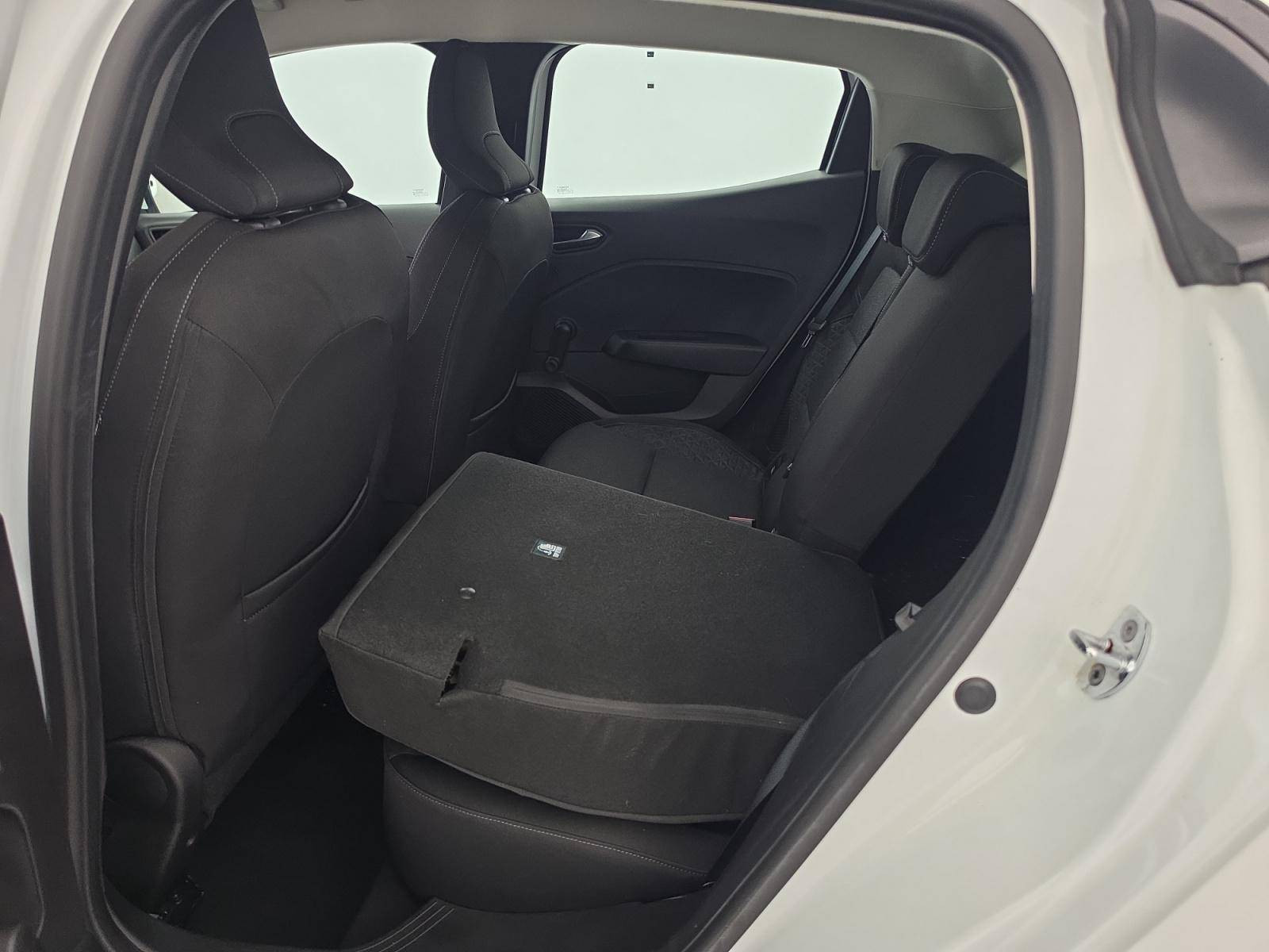 Vente en ligne Renault Clio 5 Clio E-Tech 140 au prix de 13 990 €