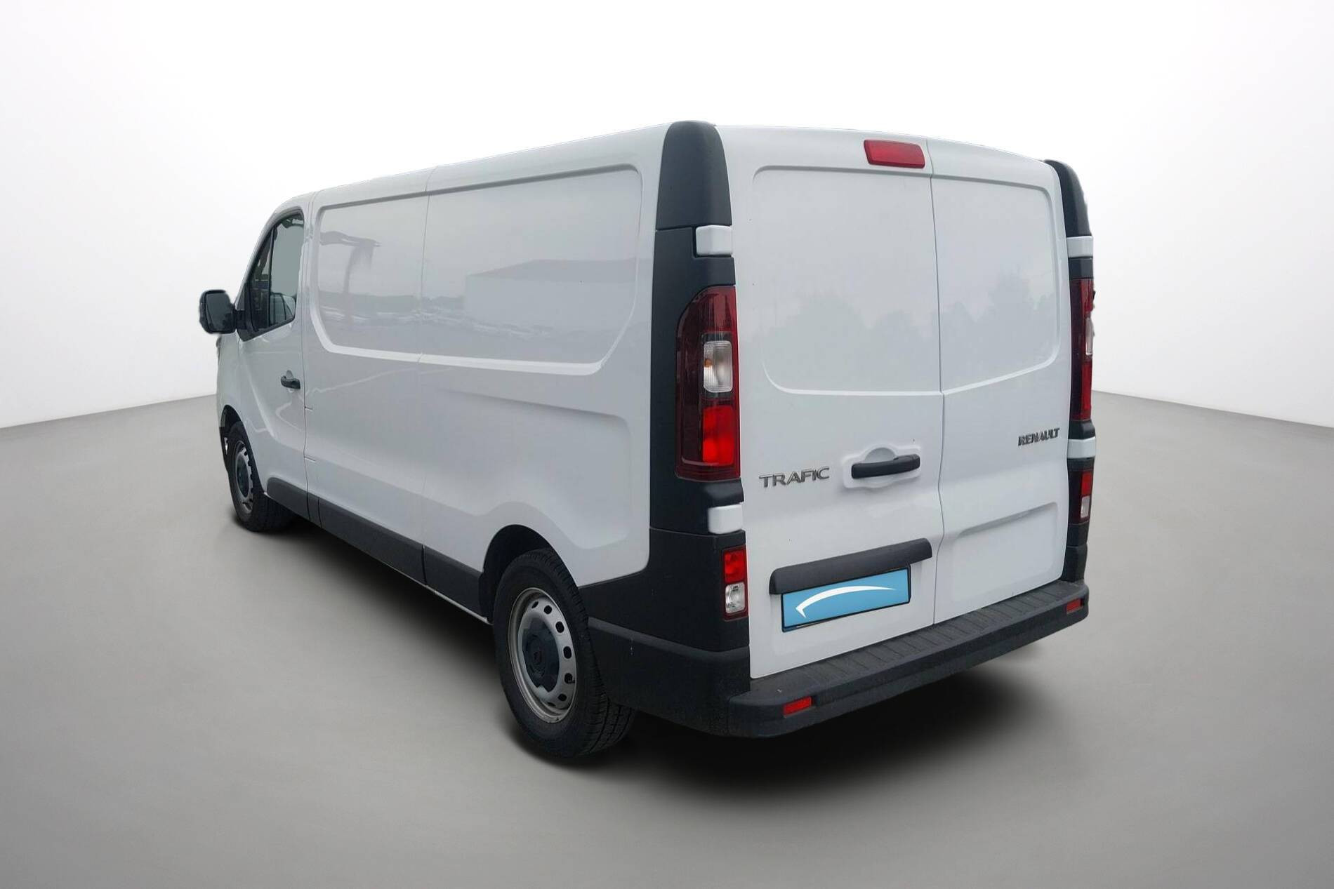 Vente en ligne Renault Trafic 3 Fourgon TRAFIC FGN L2H1 3000 KG BLUE DCI 130 au prix de 24 490 €