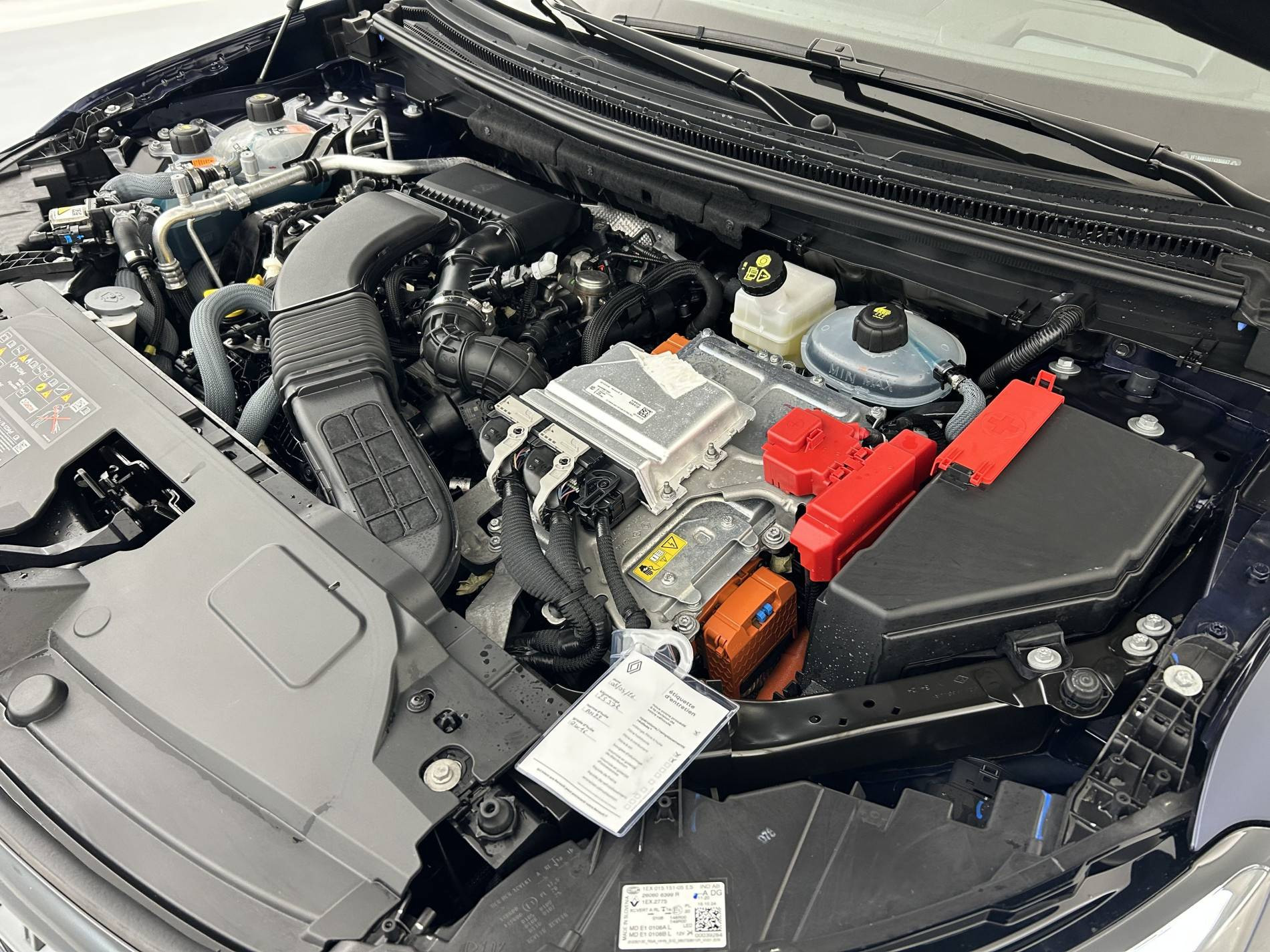 Vente en ligne Renault Espace Espace E-Tech full hybrid 200 GSR2 au prix de 33 990 €