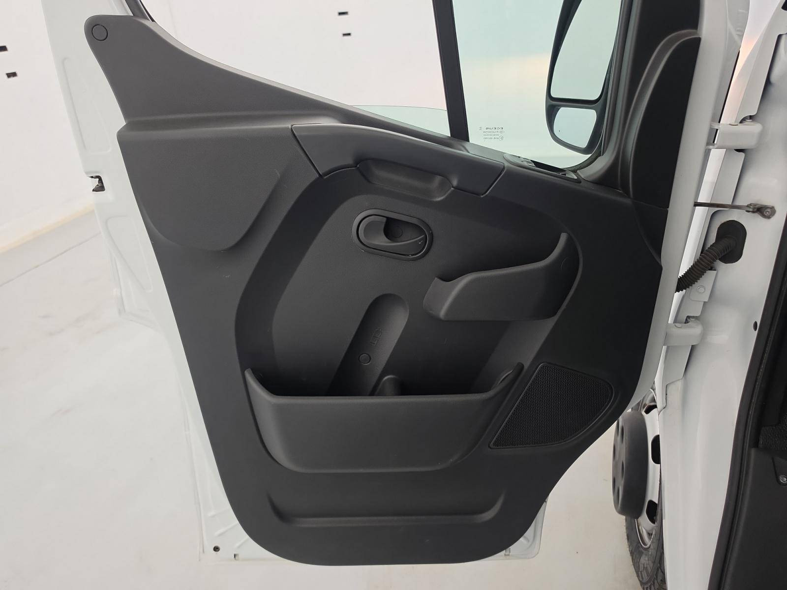 Vente en ligne Renault Master 3 Châssis Cabine MASTER CC PROP RJ3500 L2 PAFC BLUE DCI 130 EURO VI au prix de 30 890 €