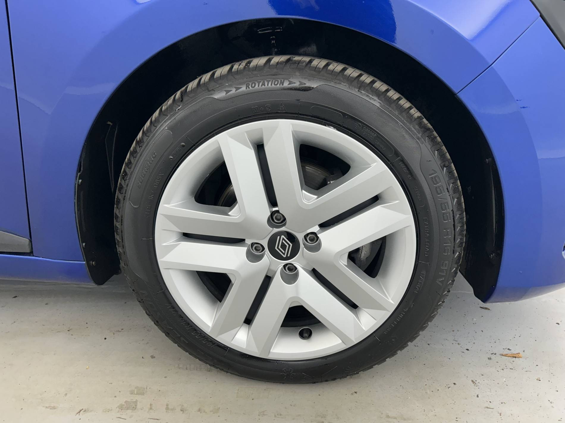 Vente en ligne Renault Clio 5 Clio Blue dCi 100 ch GSR2 au prix de 15 980 €