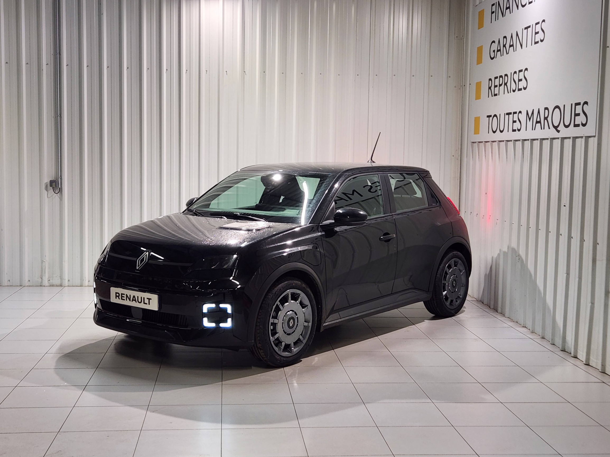Renault R5 E-Tech  120 ch autonomie urbaine occasion de 2026 en vente à Morlaix