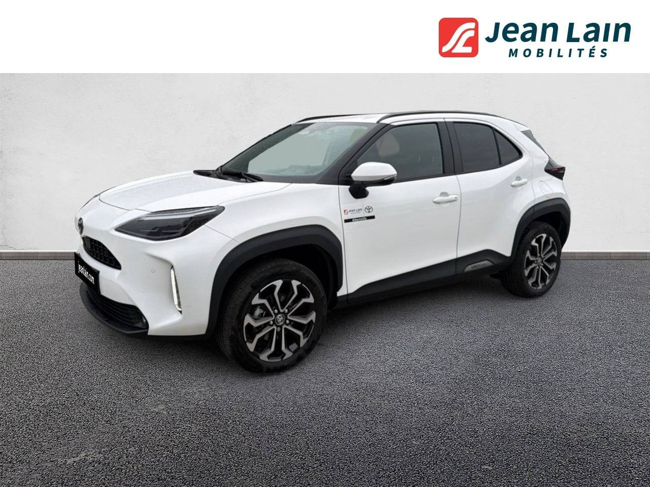 Vente en ligne TOYOTA YARIS CROSS HYBRIDE Yaris Cross Hybride 130h 2WD Design de 2026 au prix de 29 490 €