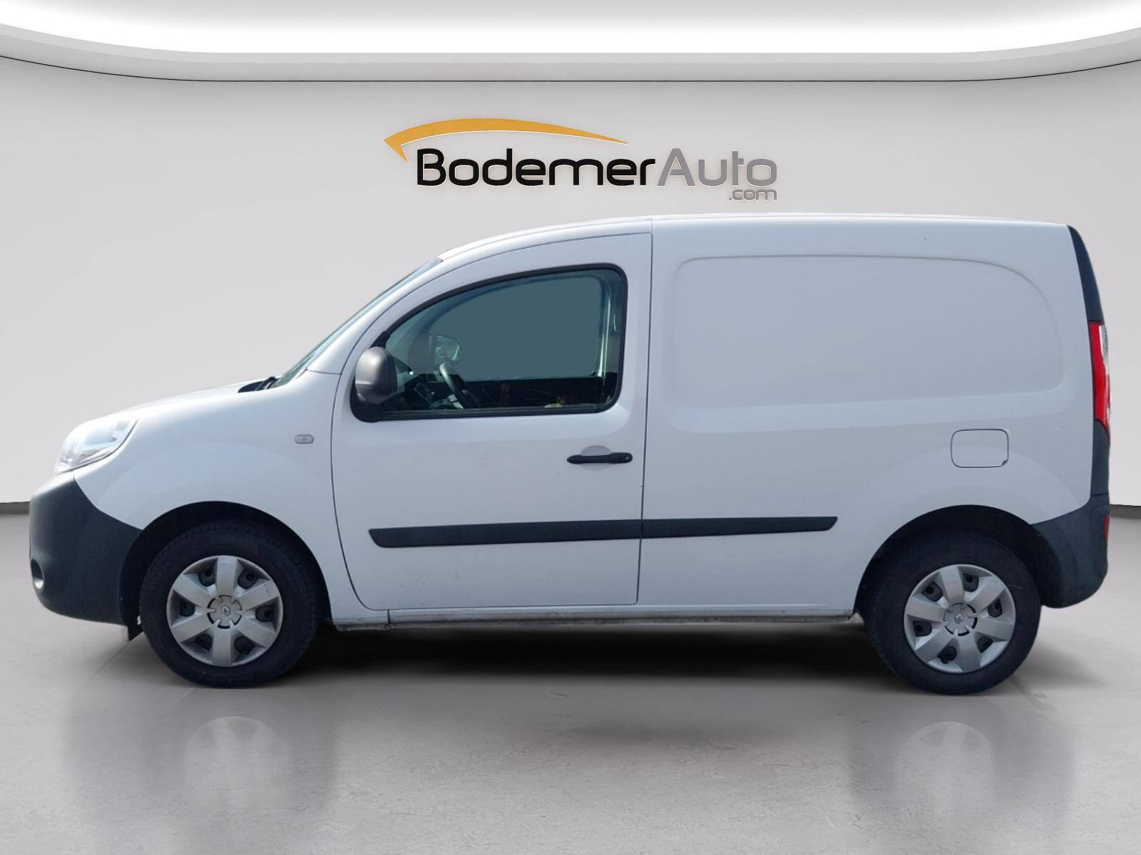 Vente en ligne Renault Kangoo Express  BLUE DCI 95 au prix de 11 990 €