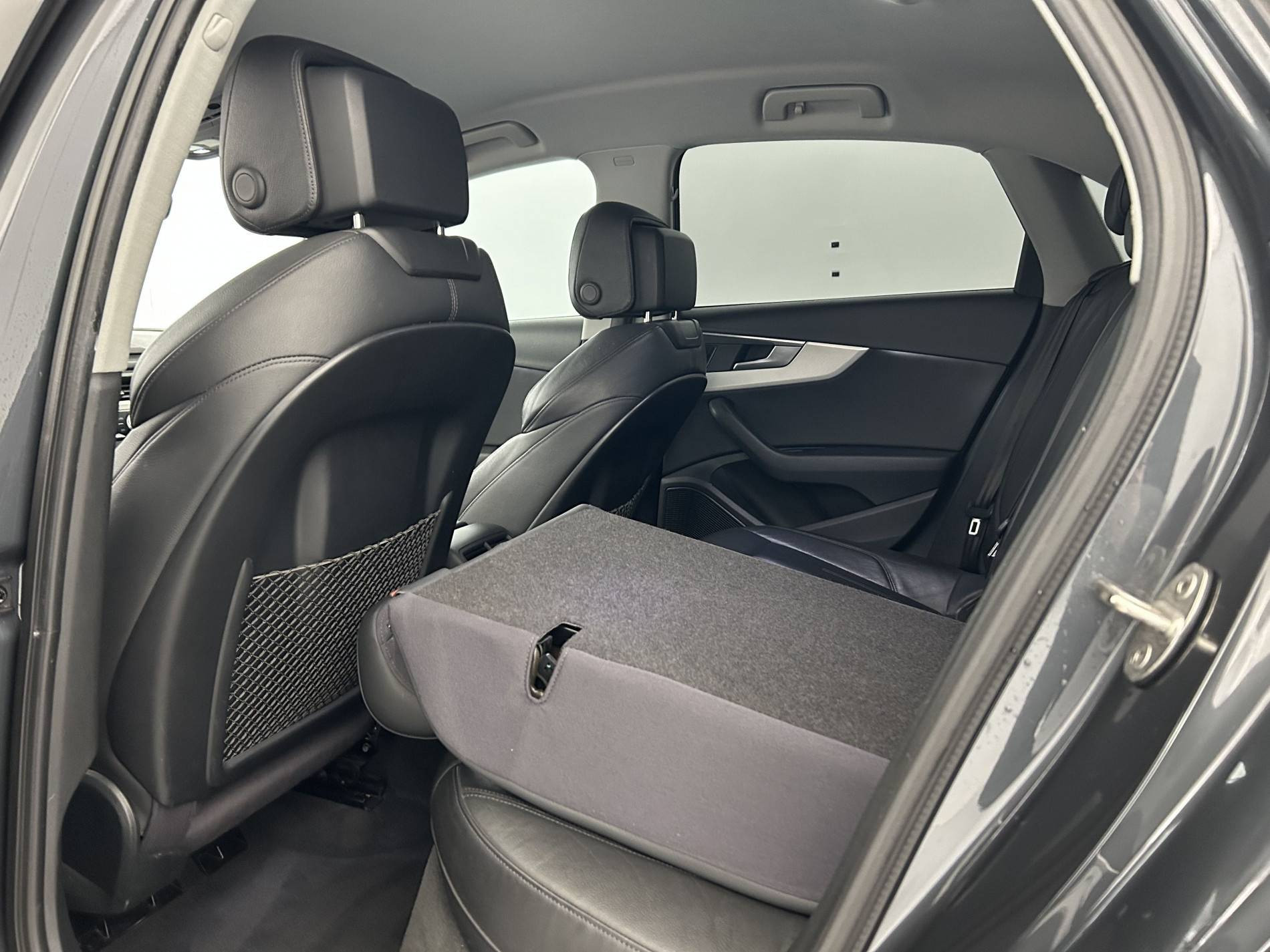 Vente en ligne Audi A4  2.0 TFSI 252 S tronic 7 Quattro au prix de 21 490 €