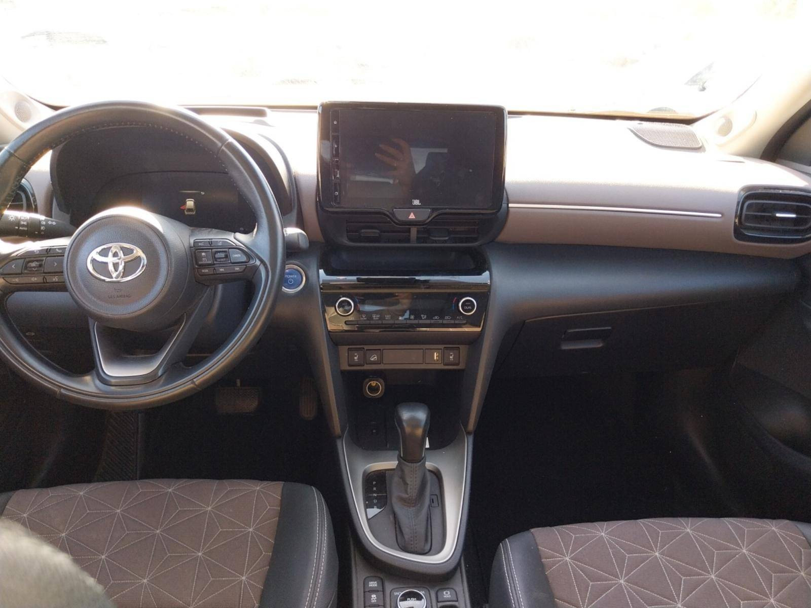 Vente en ligne Toyota Yaris Cross  116h AWD-i au prix de 19 990 €