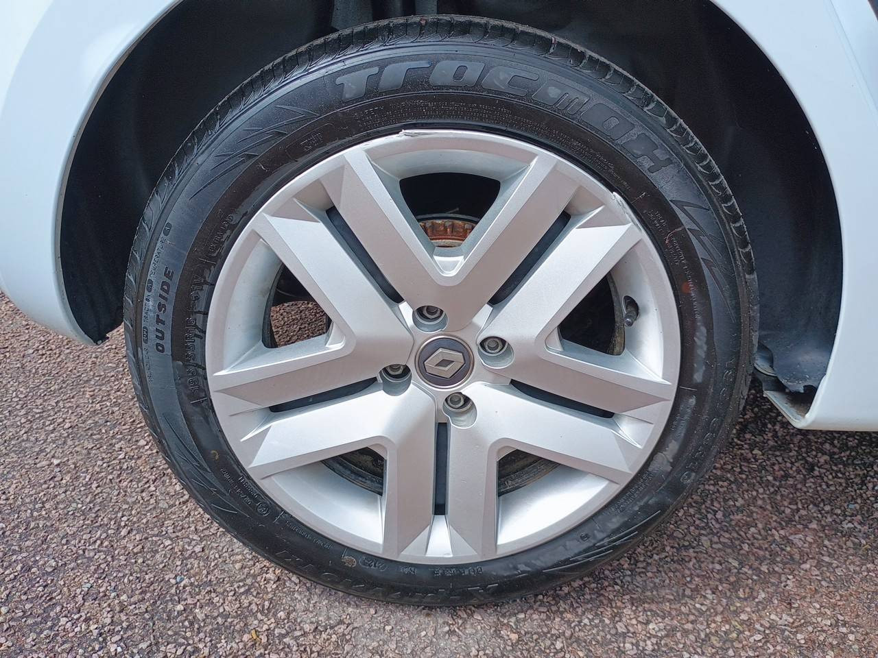 Vente en ligne Renault Clio 5 Clio TCe 90 - 21N au prix de 12 990 €