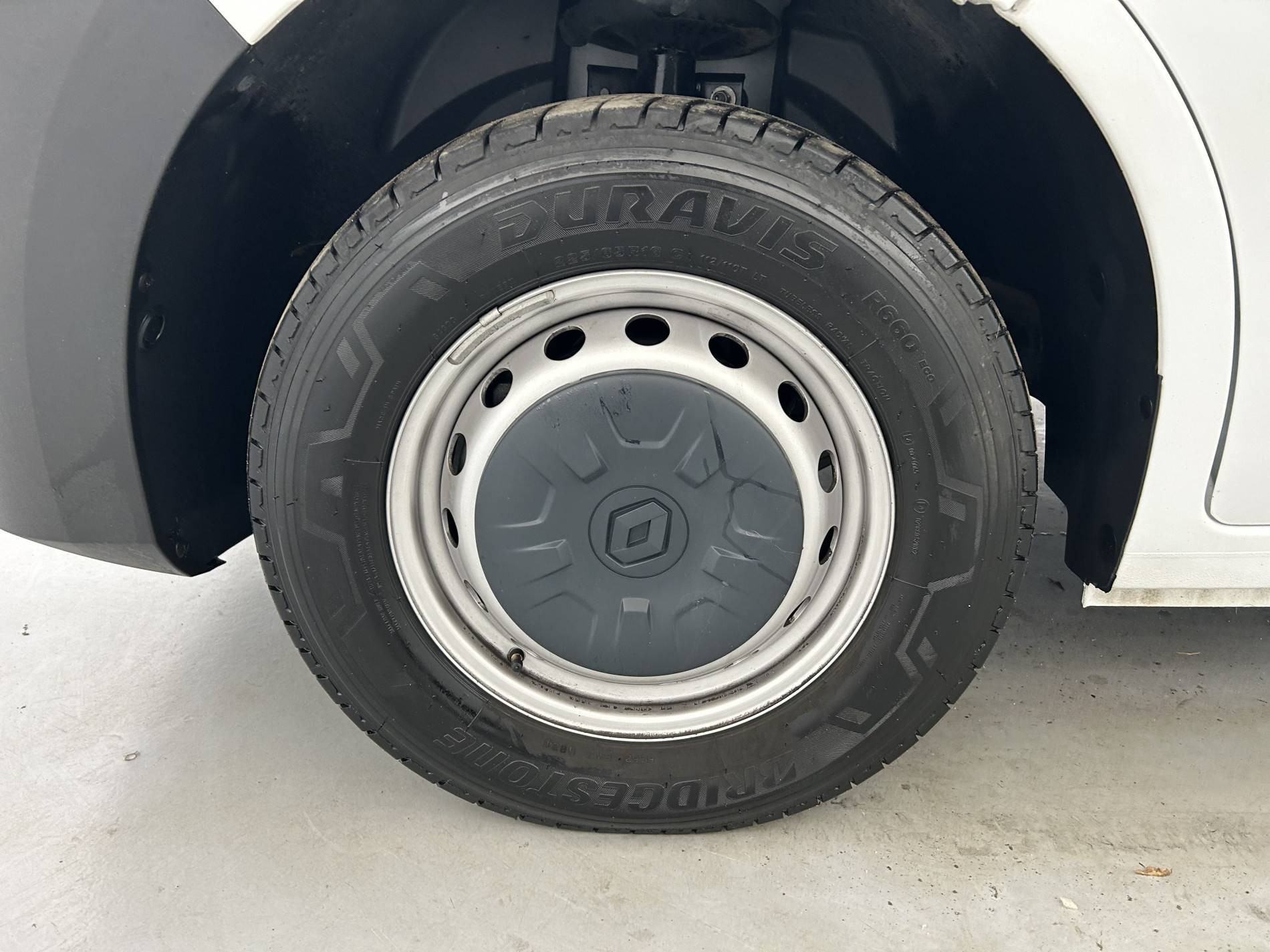 Vente en ligne Renault Master Fourgon MASTER FGN TRAC F3500 L3H3 BLUE DCI 135 au prix de 26 490 €