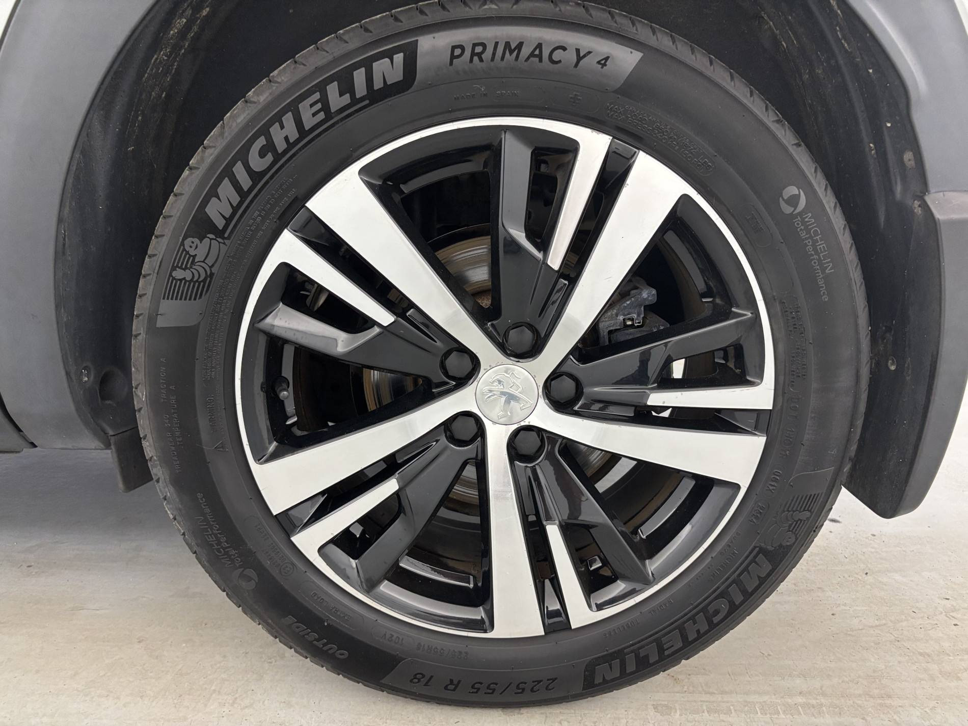 Vente en ligne Peugeot 3008  Puretech 130ch S&S EAT8 au prix de 16 990 €