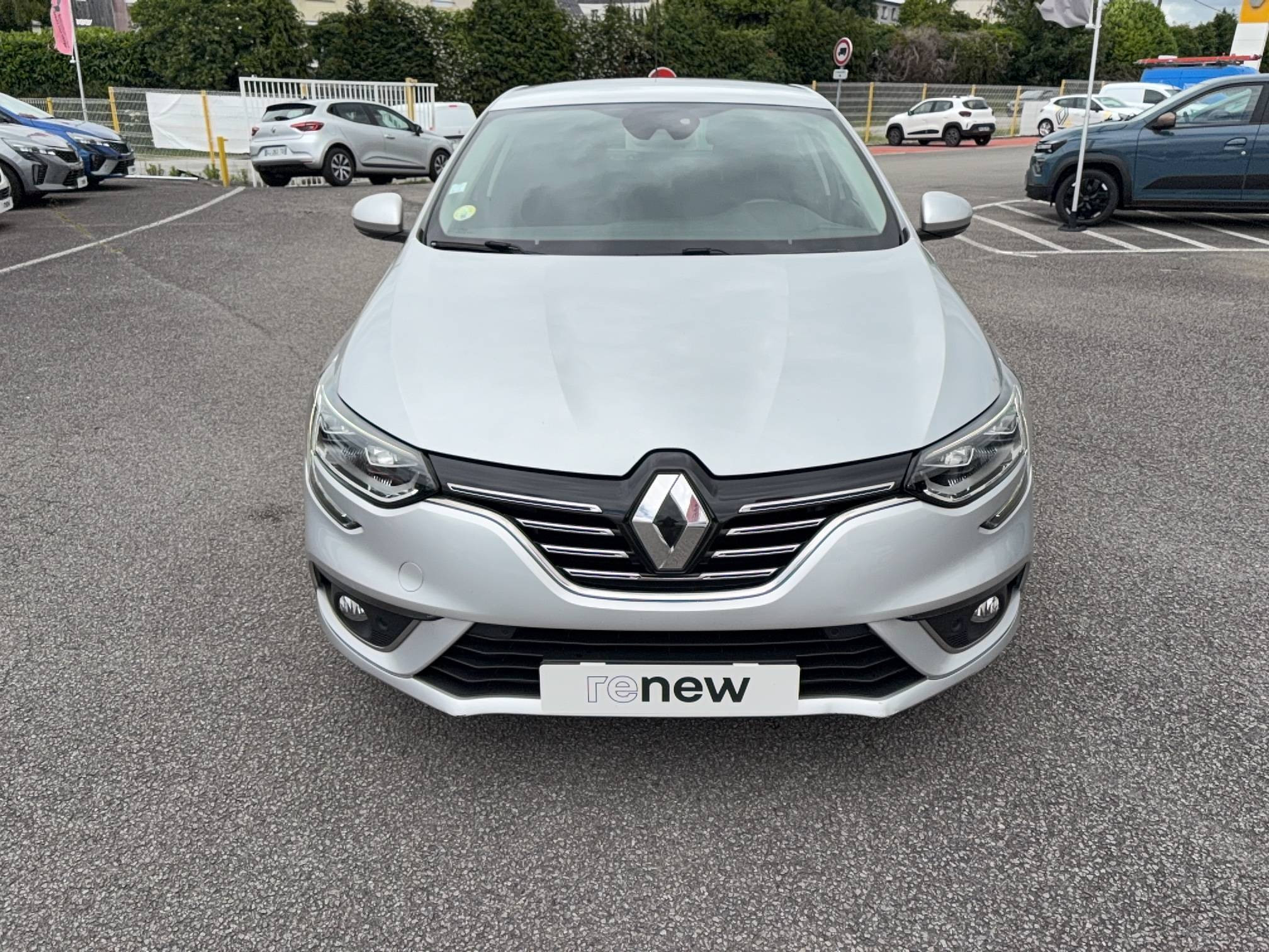 Vente en ligne Renault Megane 4 Mégane IV Berline Blue dCi 115 EDC au prix de 14 490 €