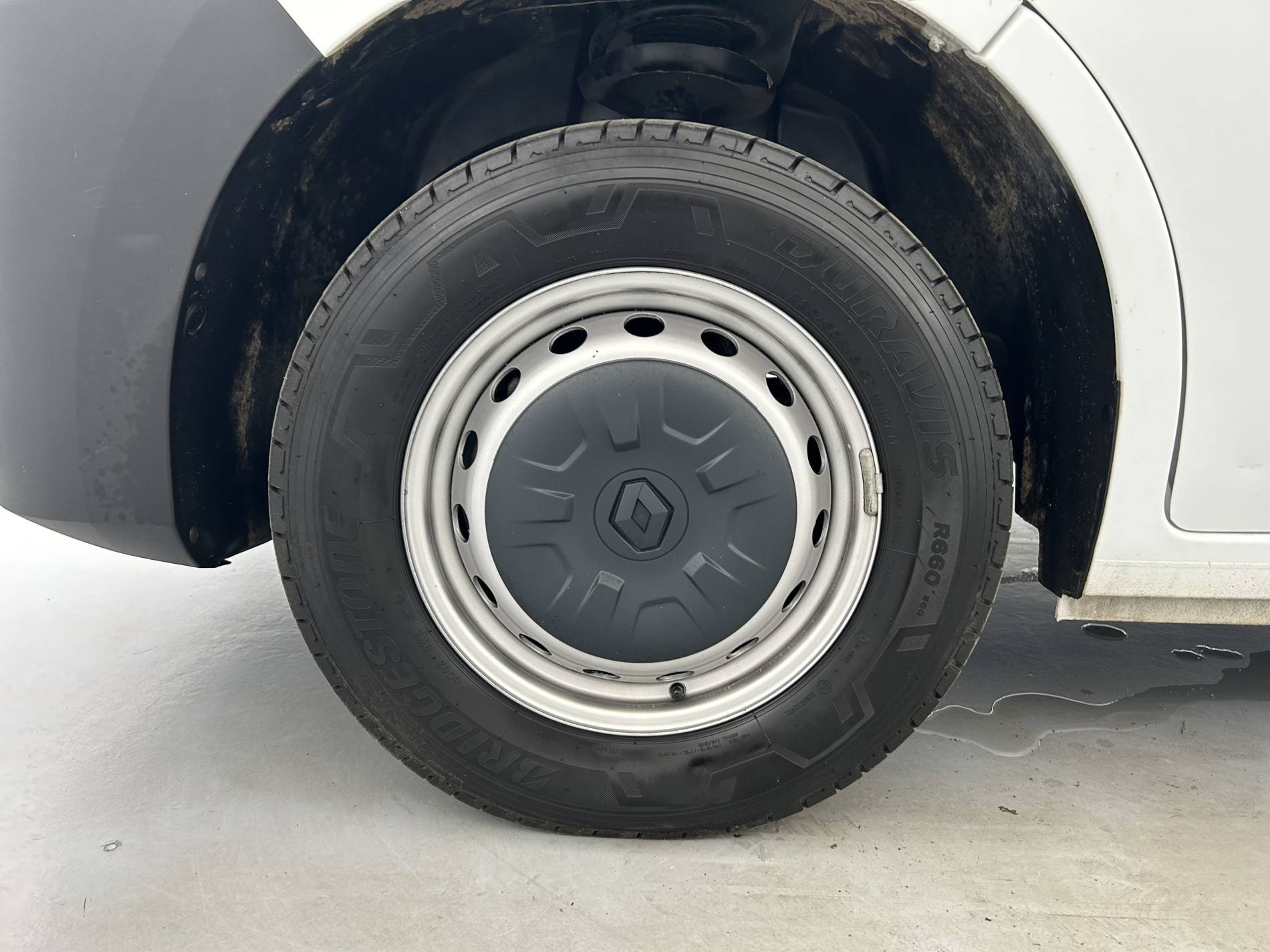 Vente en ligne Renault Master Fourgon MASTER FGN TRAC F3500 L3H3 BLUE DCI 135 au prix de 28 990 €