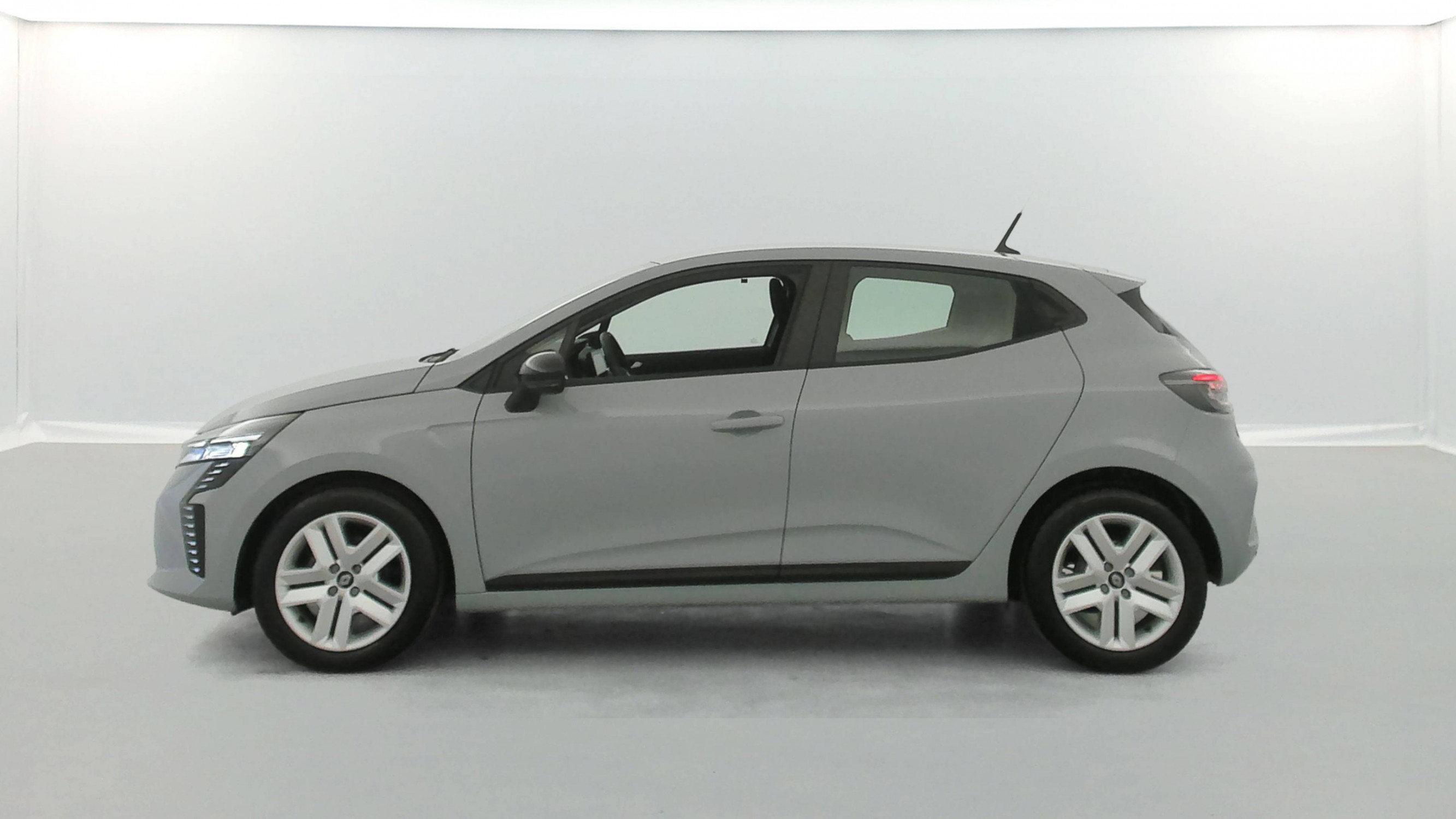 Vente en ligne Renault Clio 5 Clio TCe 90 au prix de 15 990 €