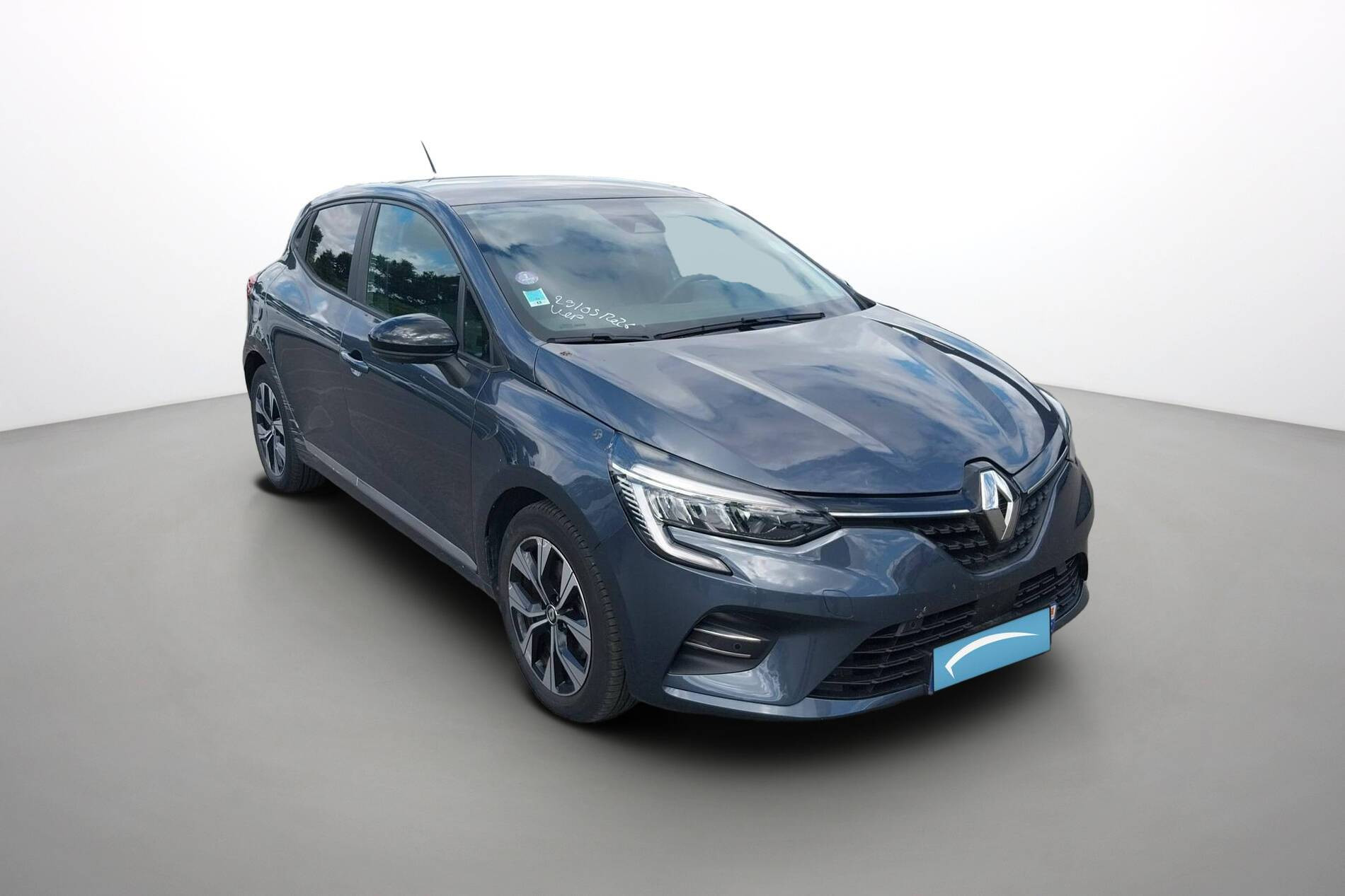 Vente en ligne Renault Clio 5 Clio E-Tech full hybrid 145 au prix de 17 390 €