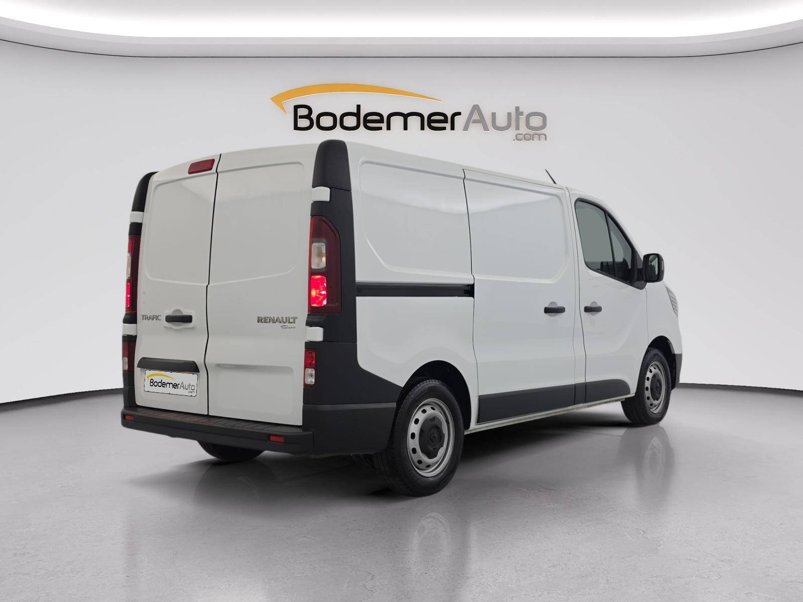 Vente en ligne Renault Trafic 3 Fourgon TRAFIC FG BLUE DCI 130 L1H1 3T GSR2 au prix de 23 900 €