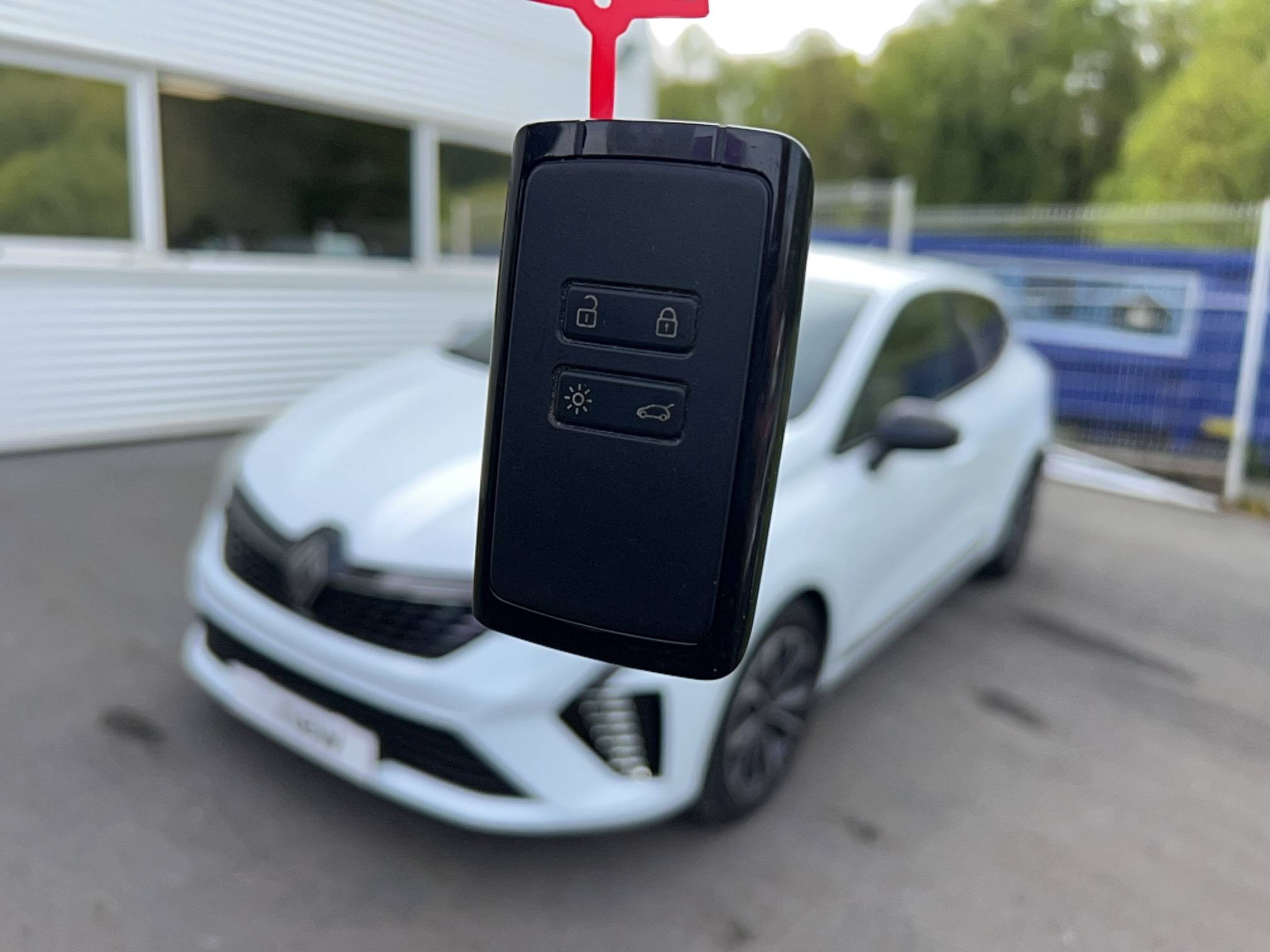 Vente en ligne Renault Clio 5 Clio TCe 90 au prix de 16 990 €