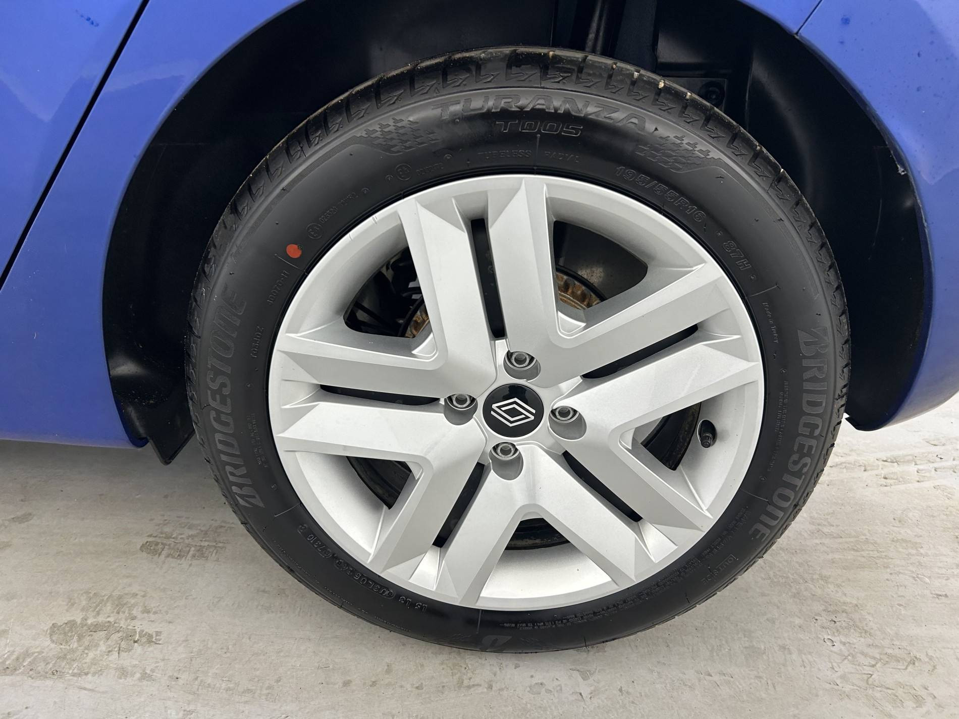 Vente en ligne Renault Clio 5 Clio TCe 90 au prix de 15 990 €