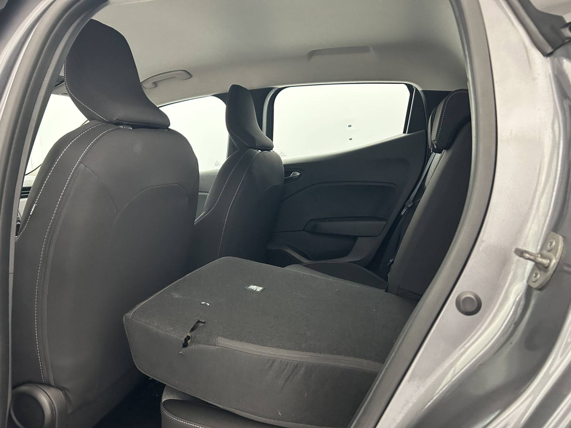 Vente en ligne Renault Clio 5 Clio TCe 90 au prix de 15 490 €