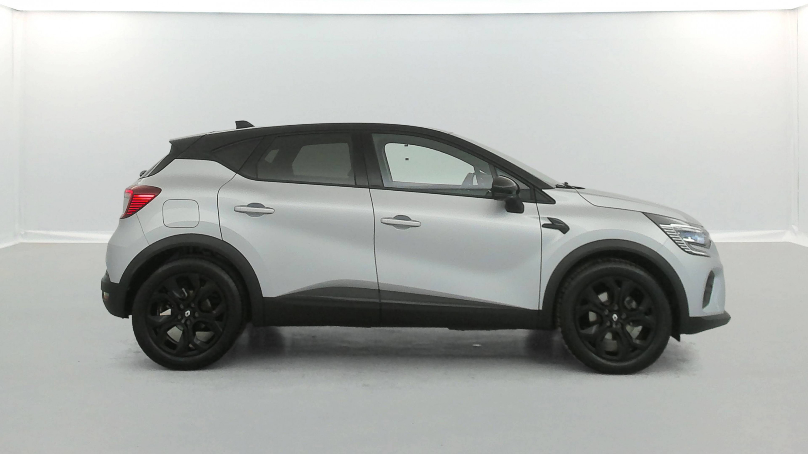 Vente en ligne Renault Captur  E-Tech 145 au prix de 18 690 €