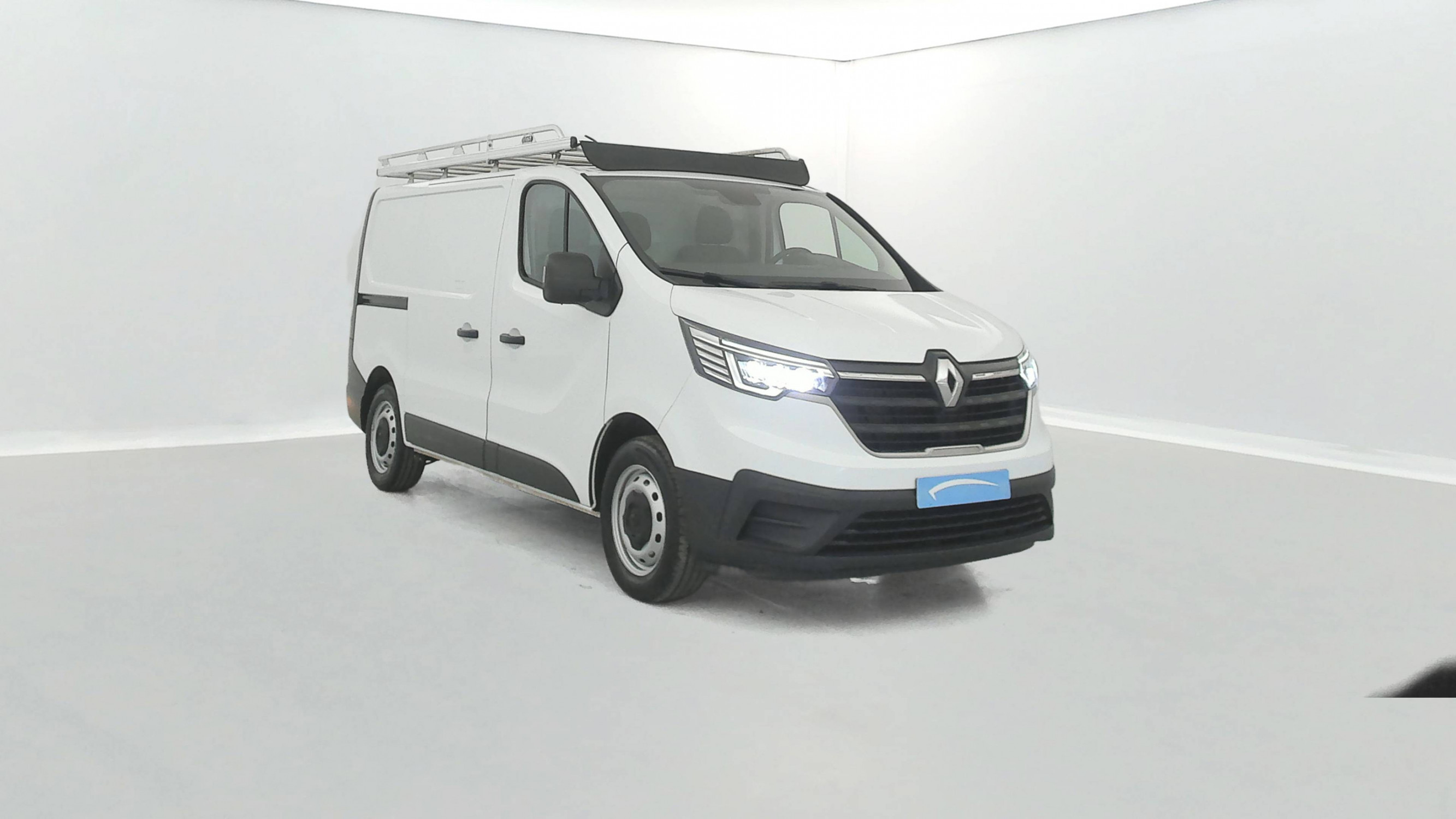 Vente en ligne Renault Trafic 3 Fourgon TRAFIC FGN L1H1 2800 KG BLUE DCI 110 au prix de 21 590 €
