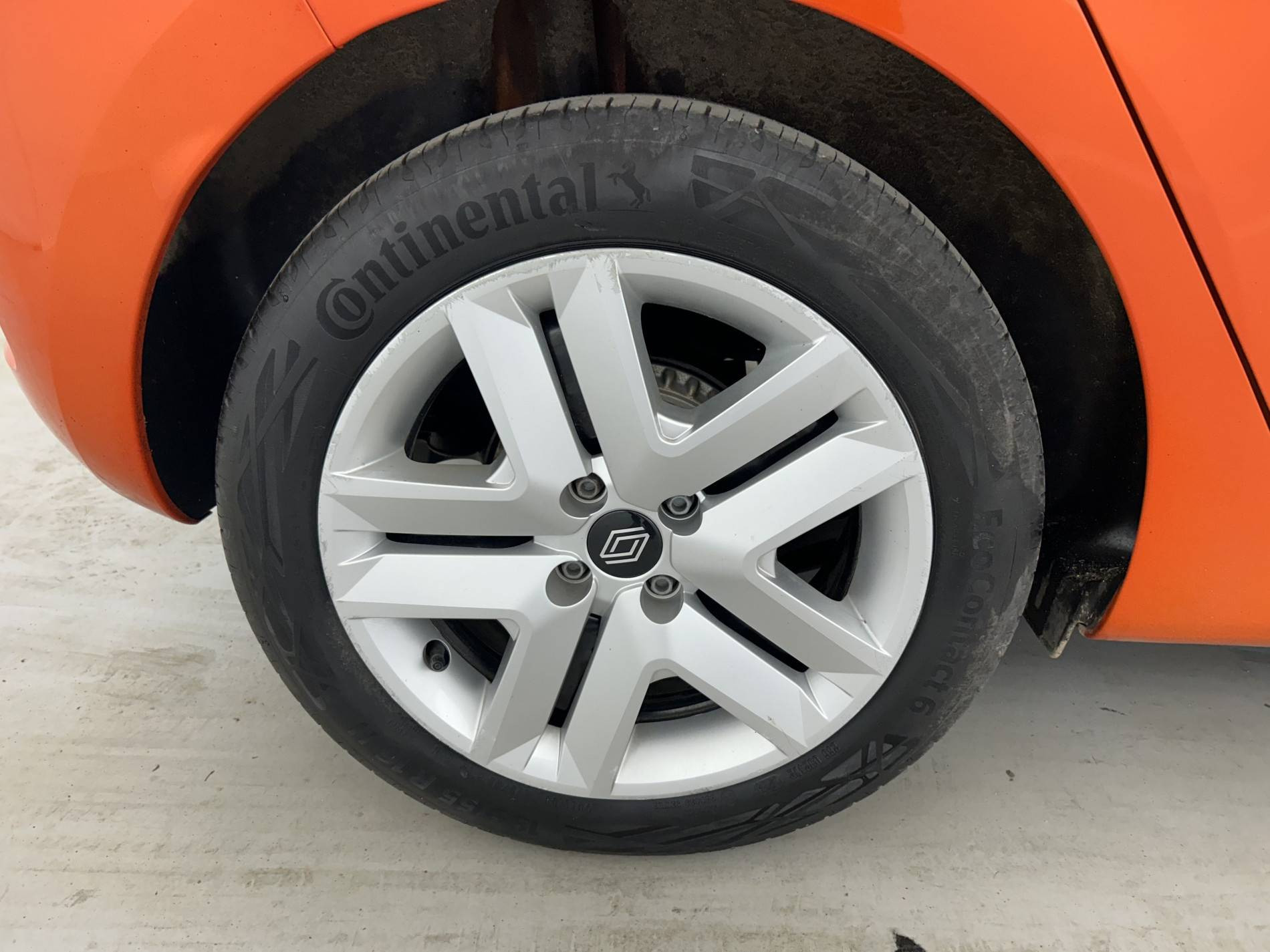 Vente en ligne Renault Clio 5 Clio TCe 100 GPL au prix de 14 390 €