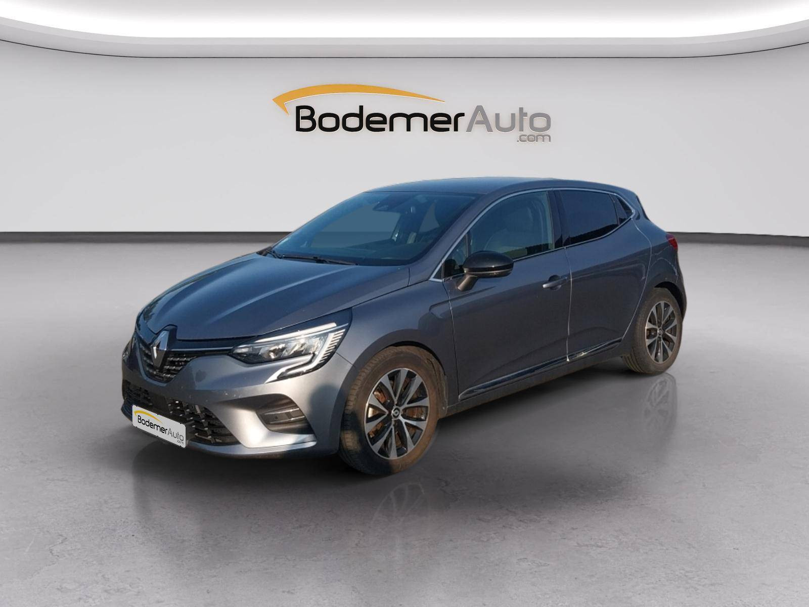 Renault Clio 5 Clio E-Tech full hybrid 145 occasion de 2022 en vente à Quimper