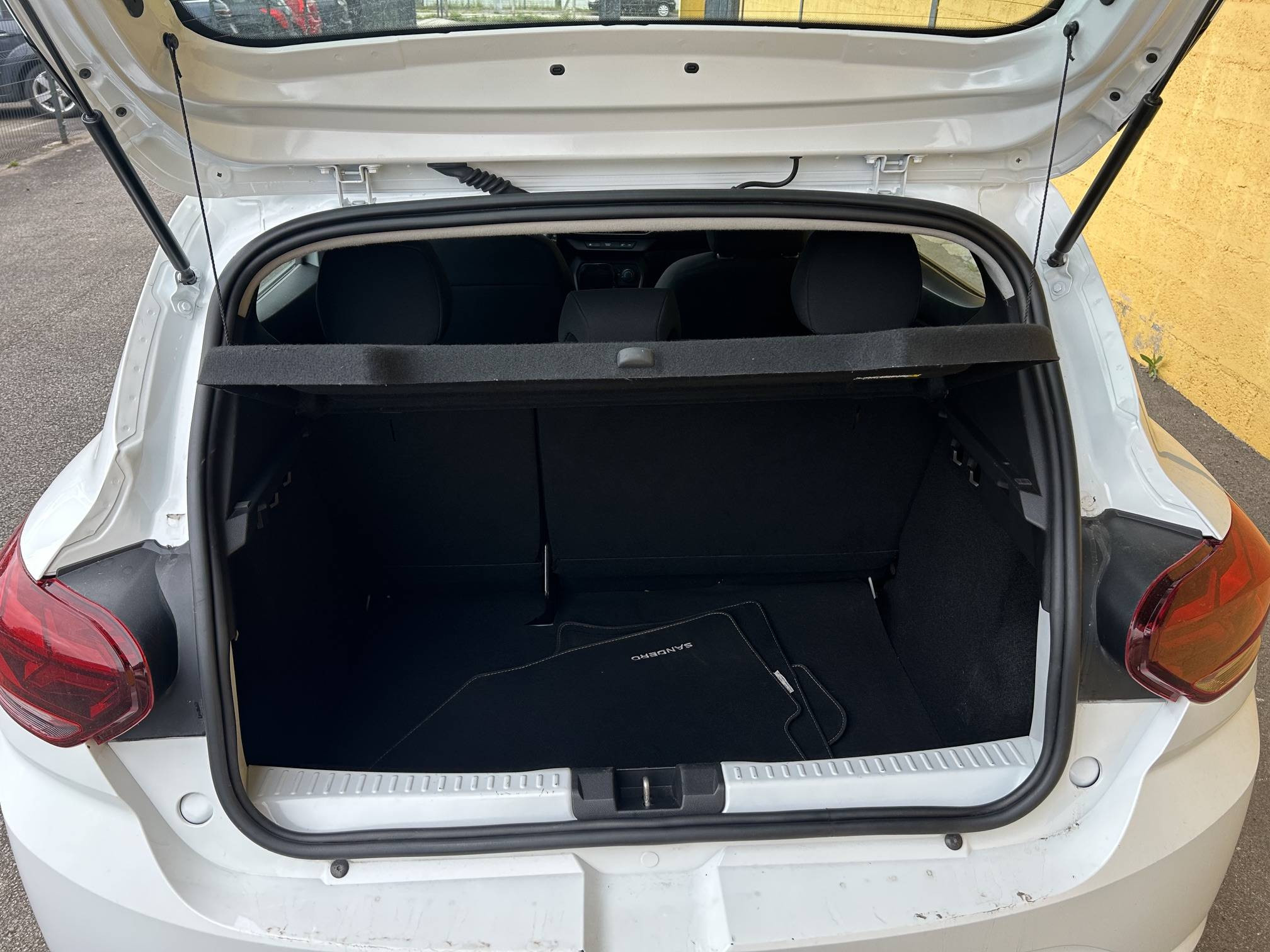 Vente en ligne Dacia Sandero  TCe 90 au prix de 11 990 €