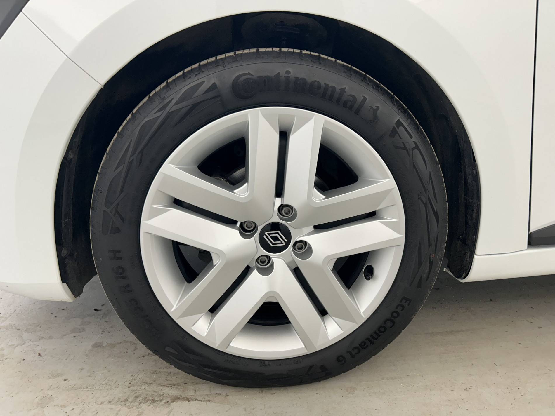 Vente en ligne Renault Clio 5 Clio TCe 90 ch GSR2 au prix de 15 390 €