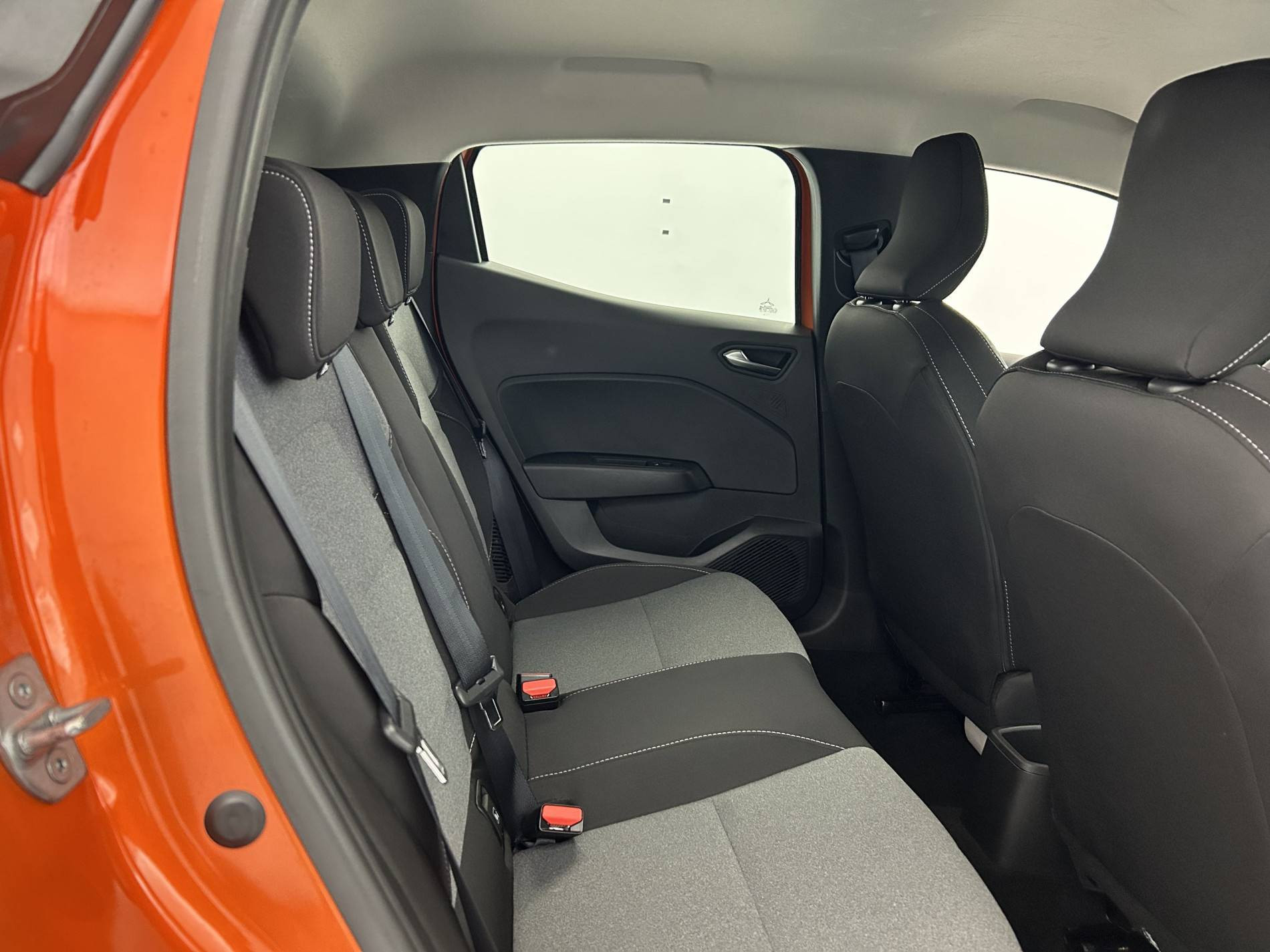 Vente en ligne Renault Clio 5 Clio E-Tech full hybrid 145 ch GSR2 au prix de 19 990 €