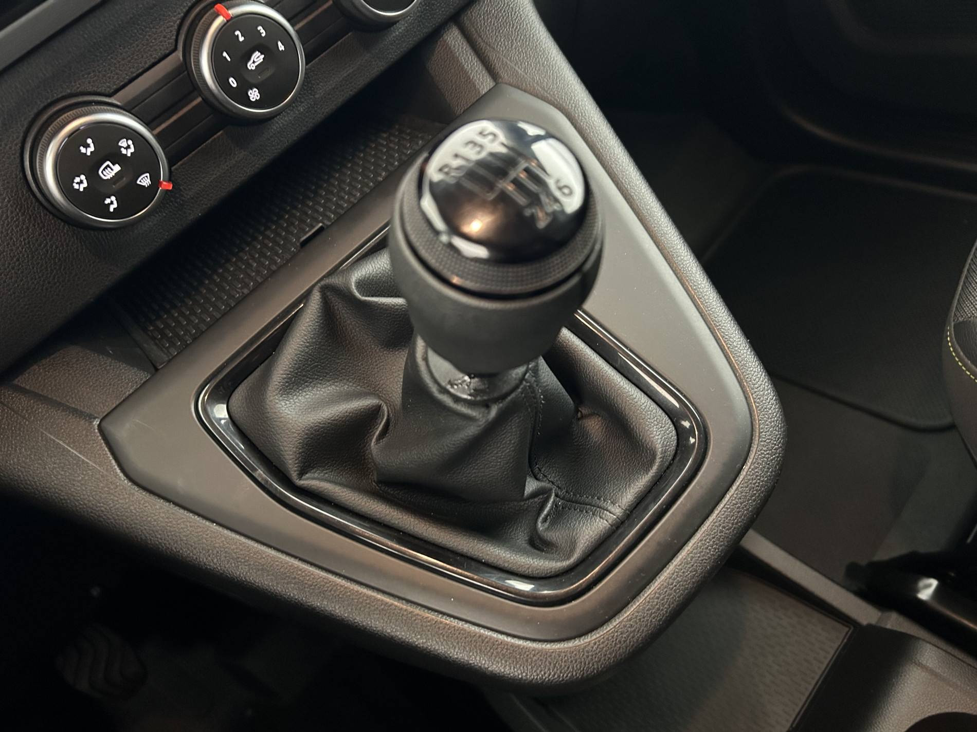 Vente en ligne Renault Kangoo Van  BLUE DCI 95 au prix de 12 990 €