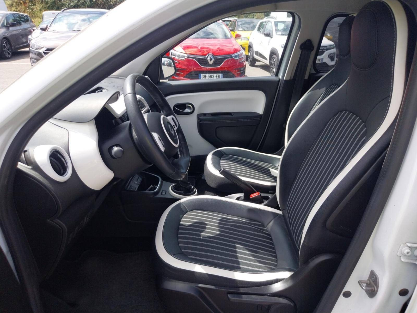 Vente en ligne Renault Twingo 3  TCe 95 au prix de 11 990 €