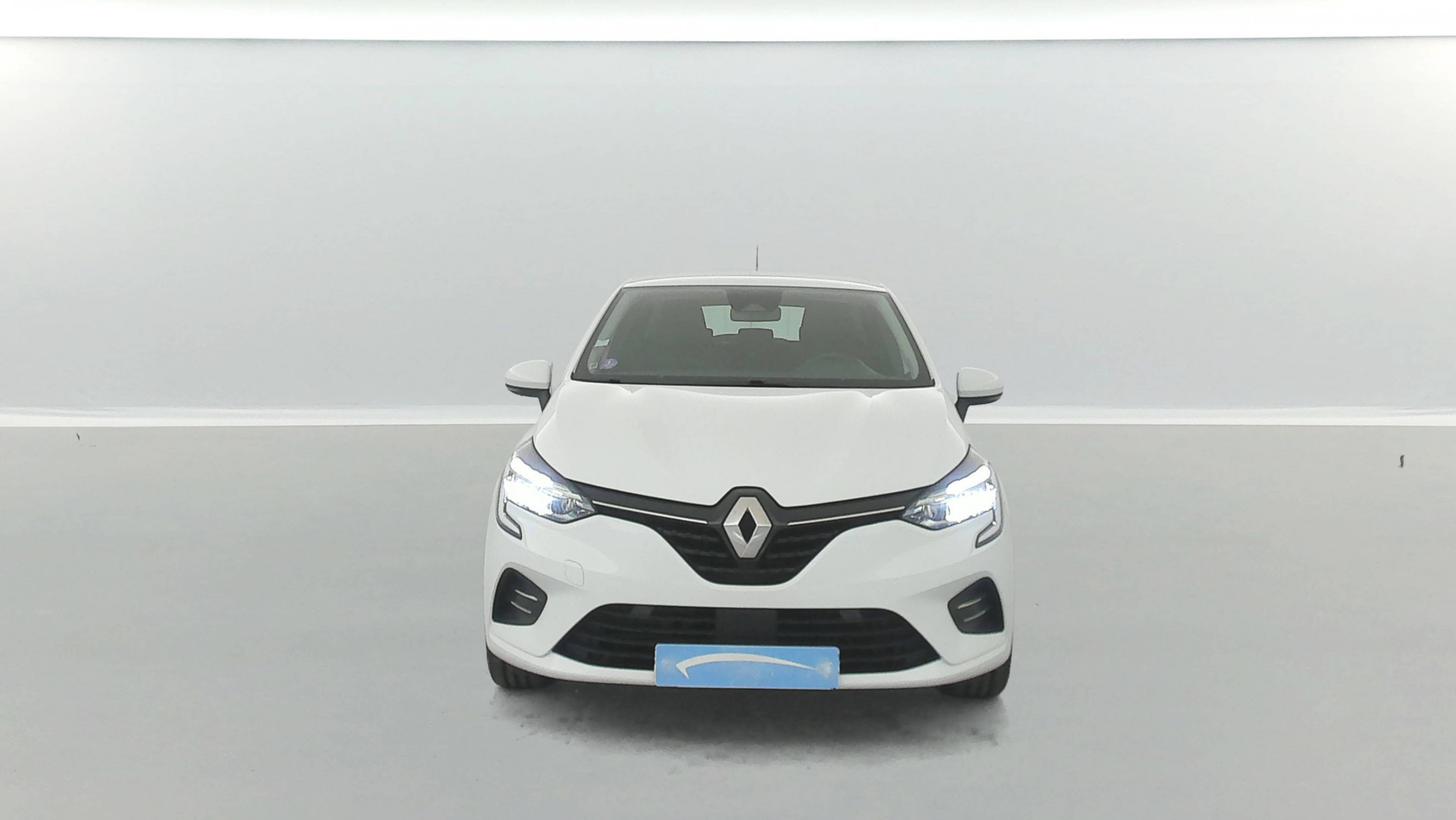 Vente en ligne Renault Clio 5 Clio E-Tech 140 - 21N au prix de 16 590 €