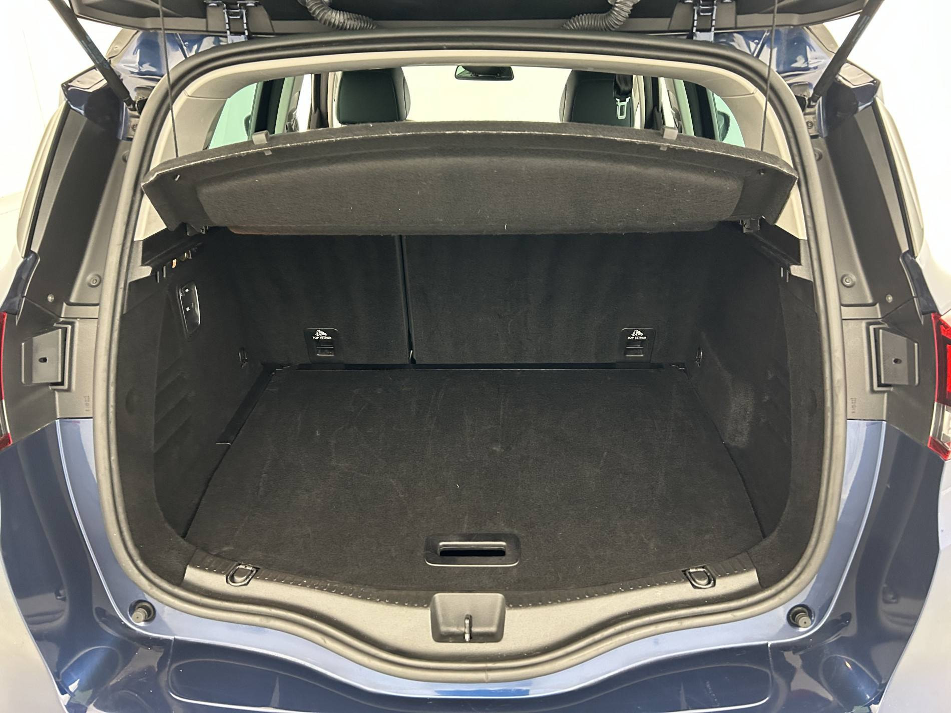 Vente en ligne Renault Scenic 4 Scenic TCe 140 FAP - 21 au prix de 17 490 €