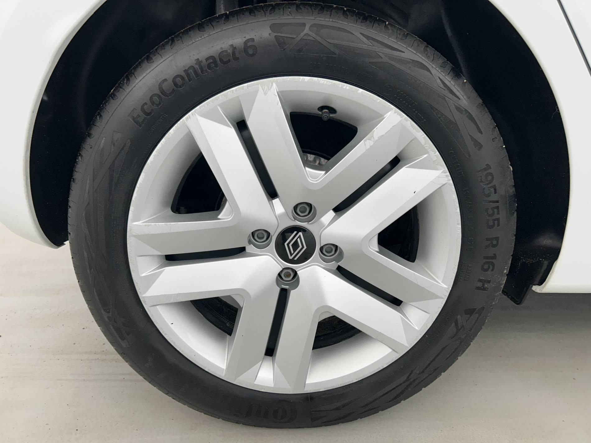 Vente en ligne Renault Clio 5 Clio TCe 90 au prix de 15 290 €