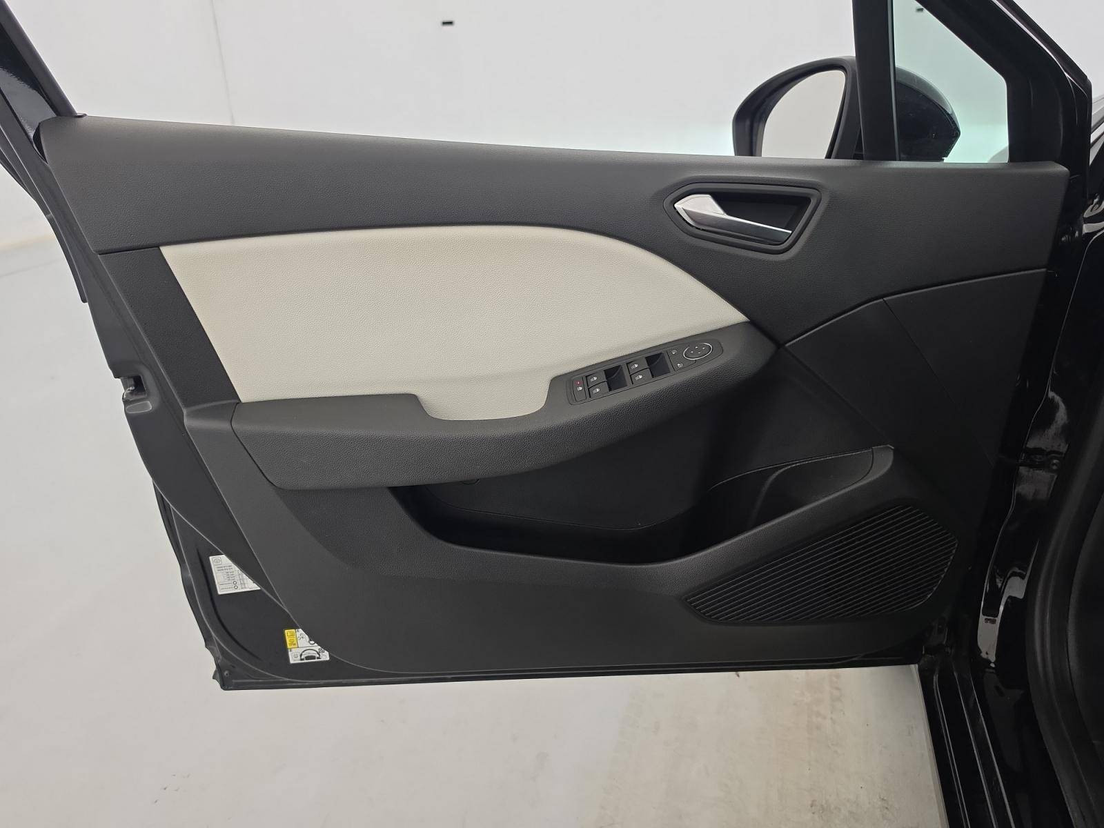 Vente en ligne Renault Clio 5 Clio TCe 90 au prix de 12 990 €