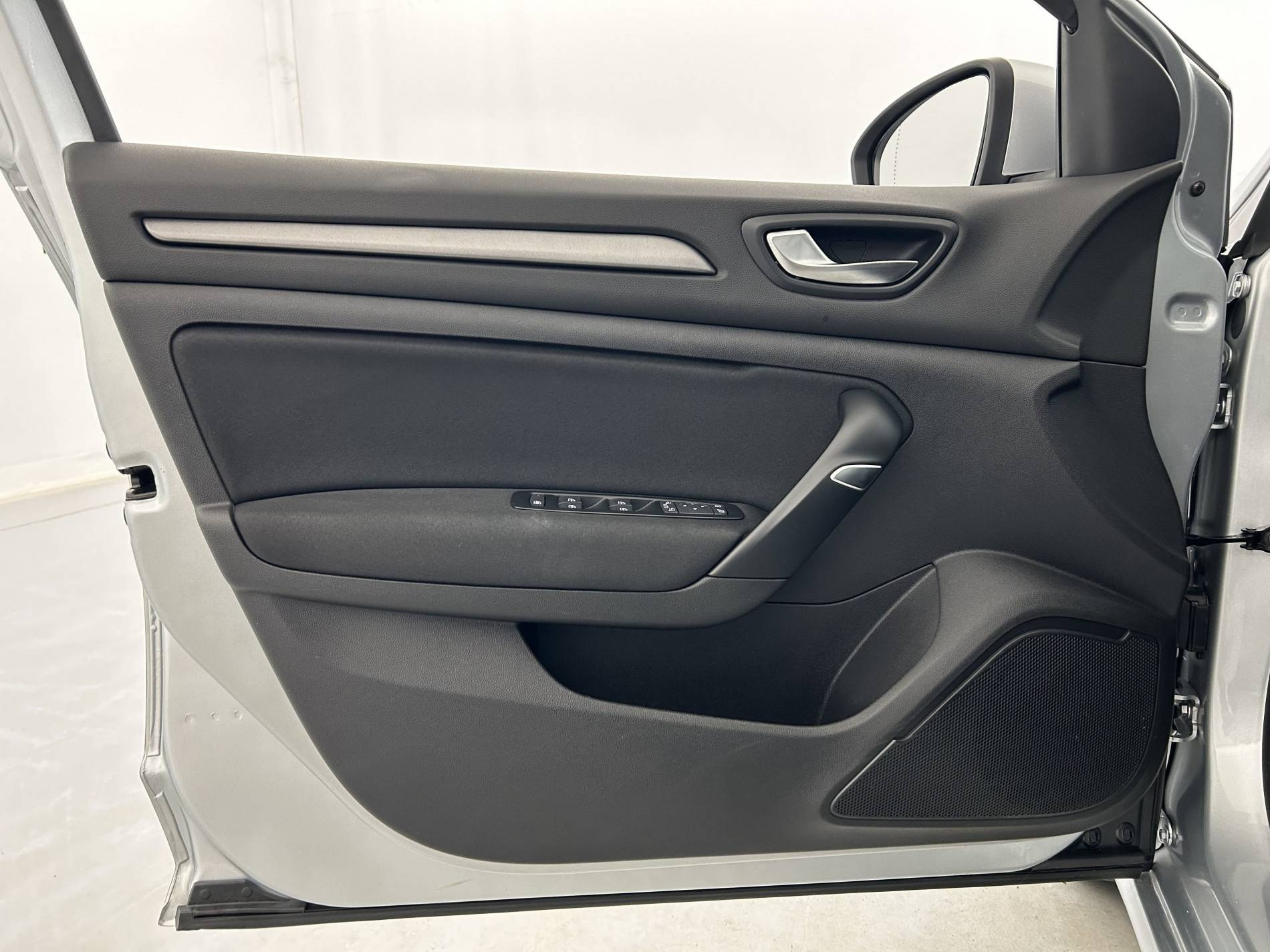 Vente en ligne Renault Megane 4  Blue dCi 115 EDC au prix de 13 990 €