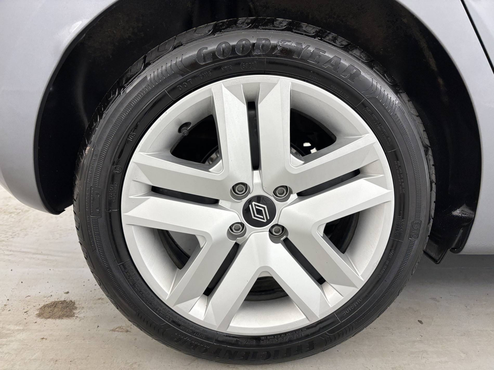 Vente en ligne Renault Clio 5 Clio TCe 90 au prix de 14 790 €