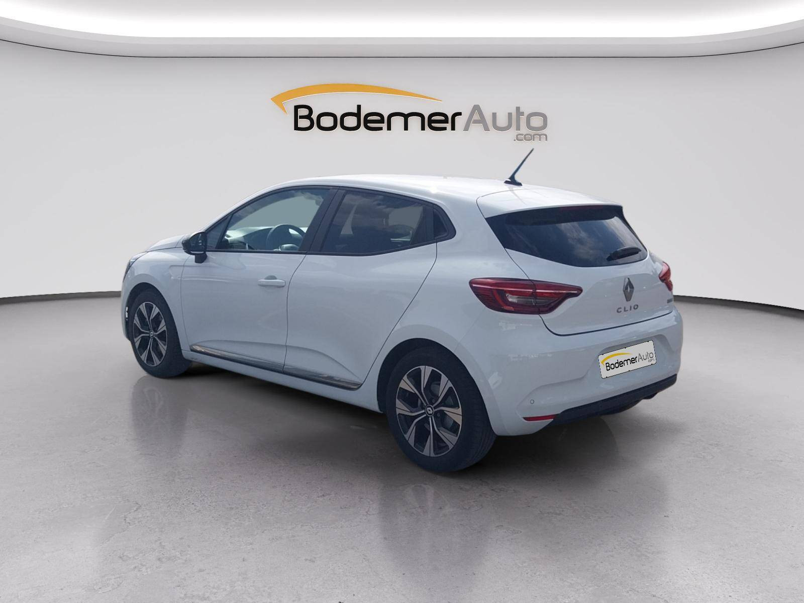 Vente en ligne Renault Clio 5 Clio E-Tech full hybrid 145 au prix de 15 990 €