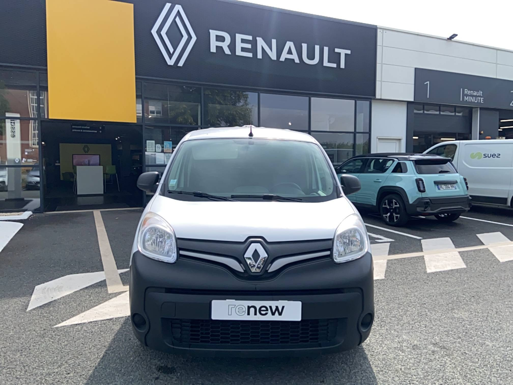 Vente en ligne Renault Kangoo Express  GRAND VOLUME BLUE DCI 115 au prix de 12 000 €