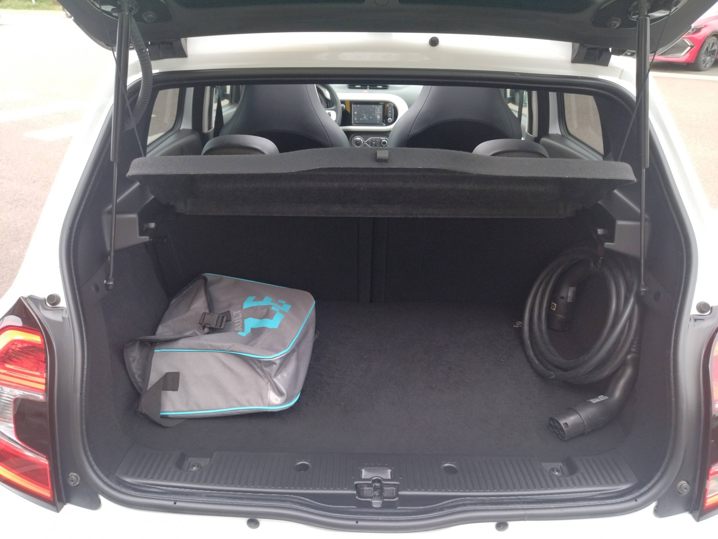 Vente en ligne Renault Twingo Electrique Twingo III E-Tech au prix de 12 189 €