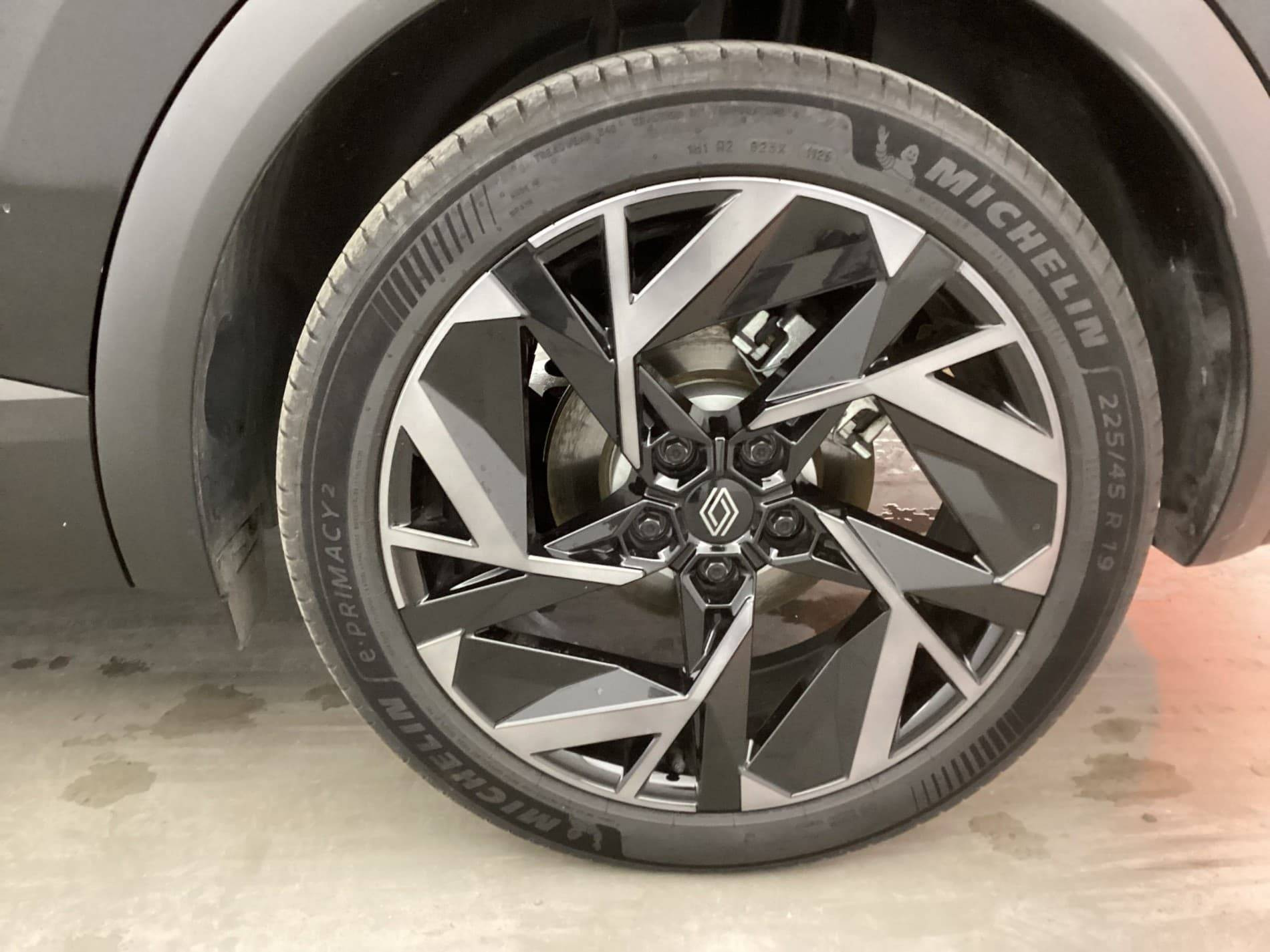 Vente en ligne Renault Symbioz  E-Tech full hybrid 145 au prix de 31 990 €