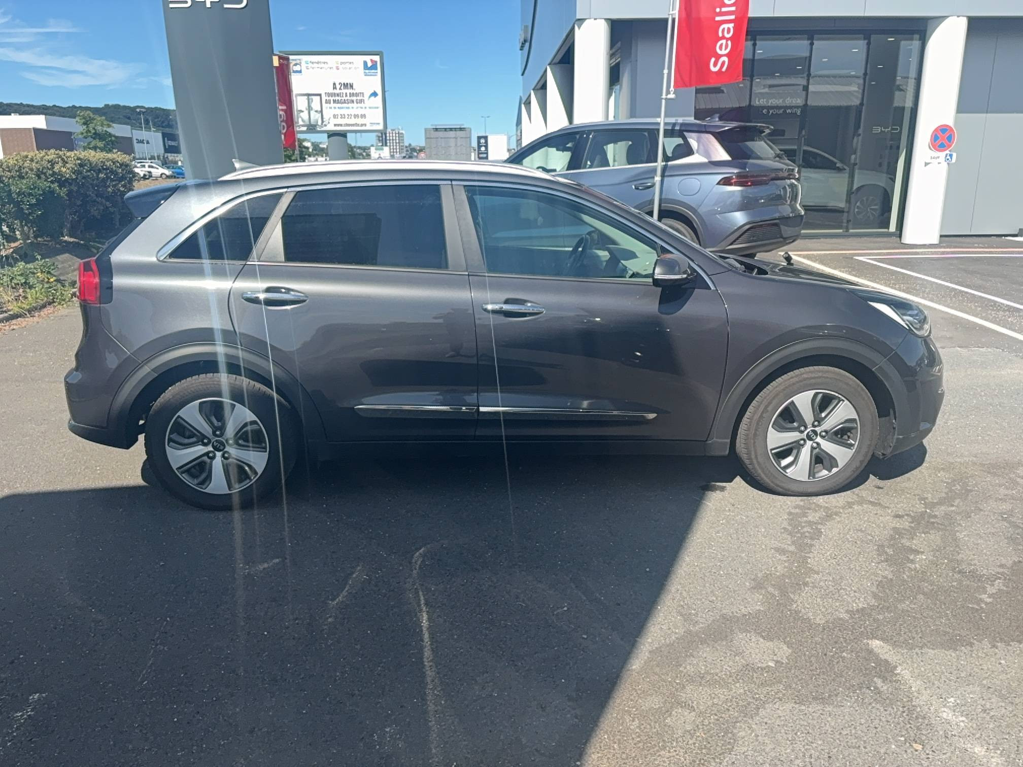 Vente en ligne Kia Niro  1.6 GDi Hybride Rechargeable 141 ch DCT6 au prix de 13 990 €